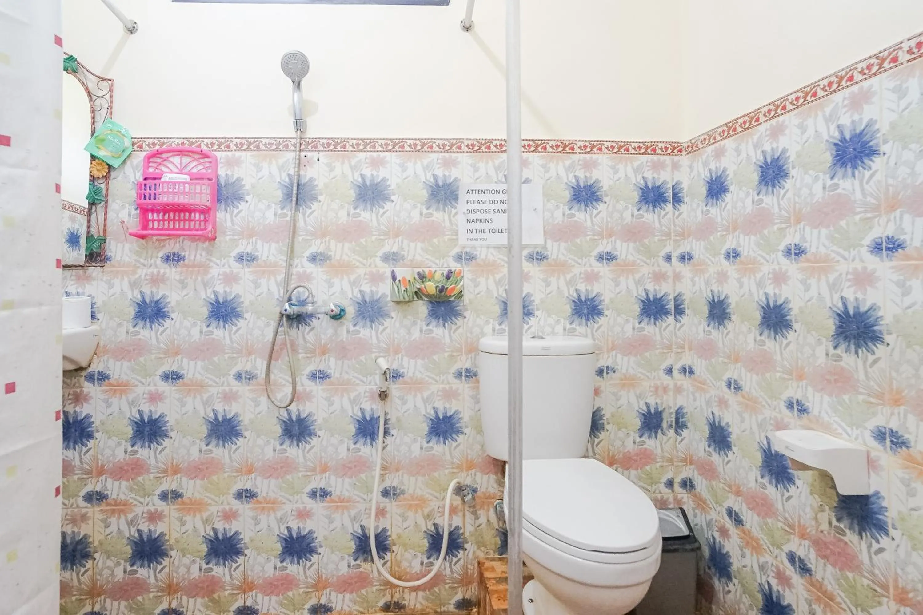 Bathroom in Green View Ubud Hostel Bali