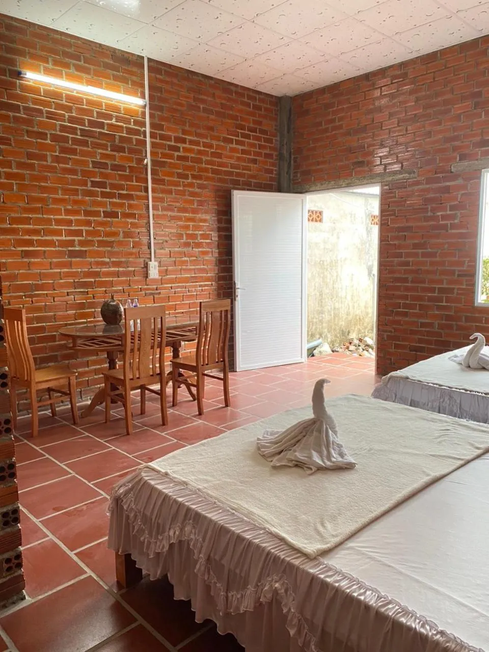 Bed in Chau Doc Homestay