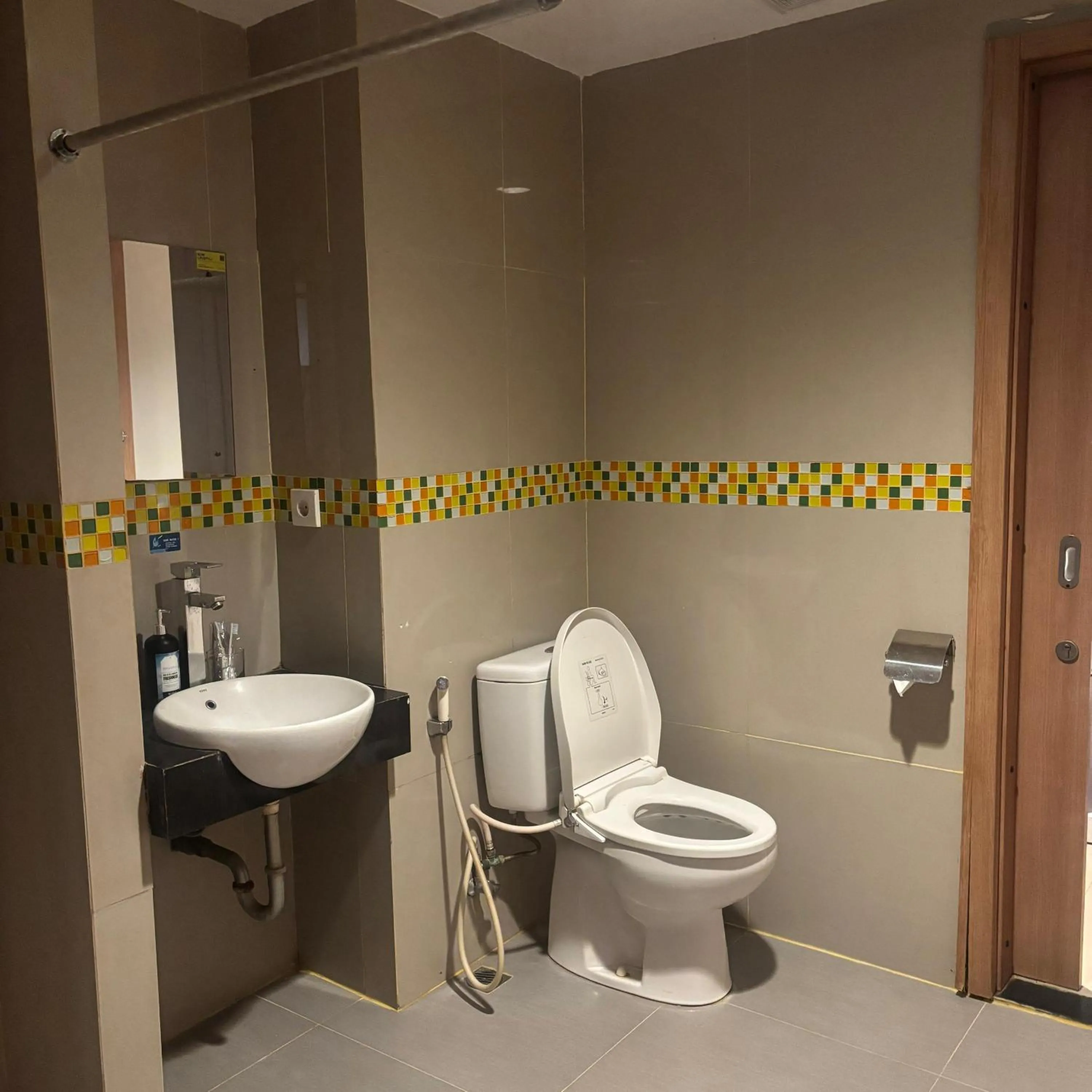 Toilet in Kyriad Haka Makassar