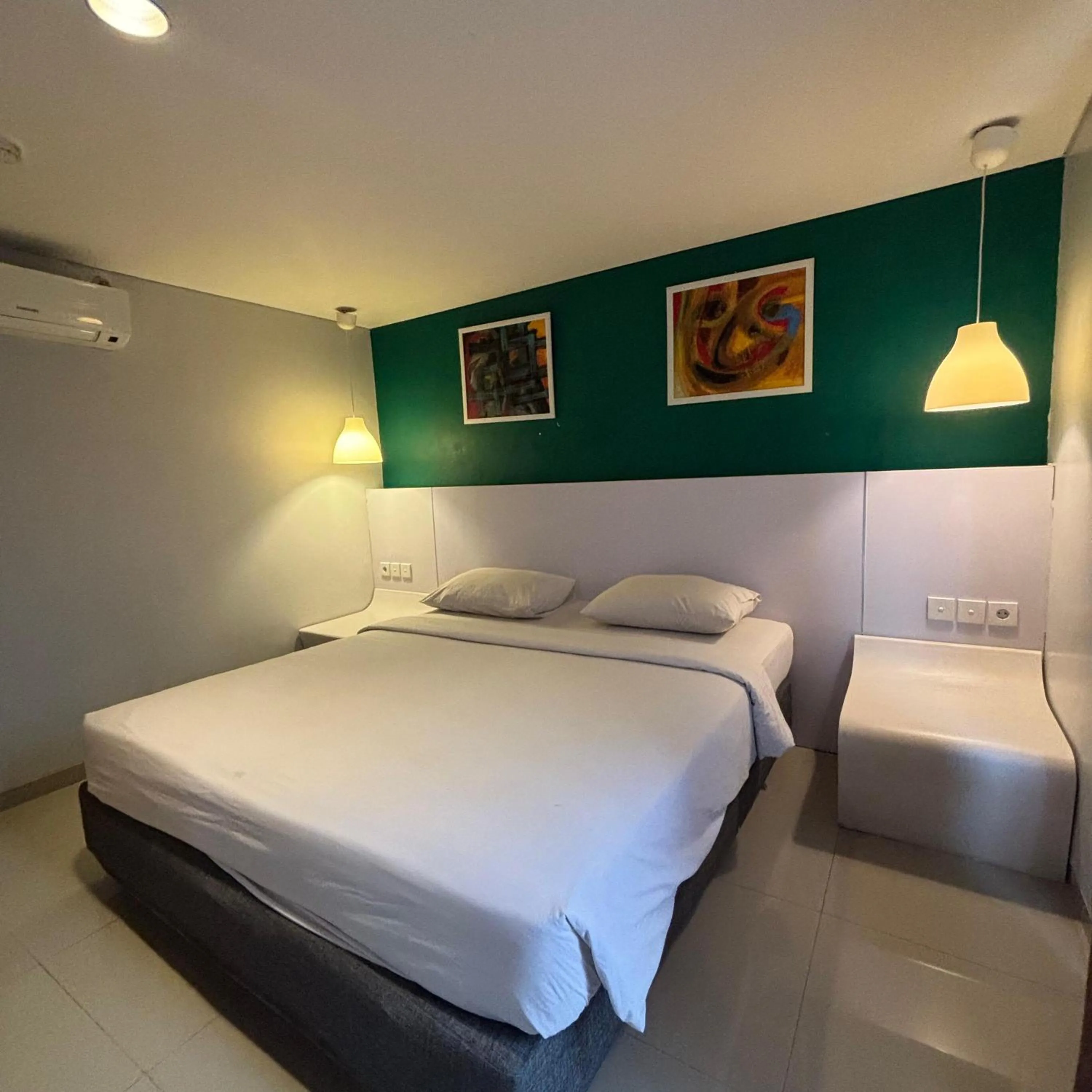 Bedroom, Bed in Kyriad Haka Makassar