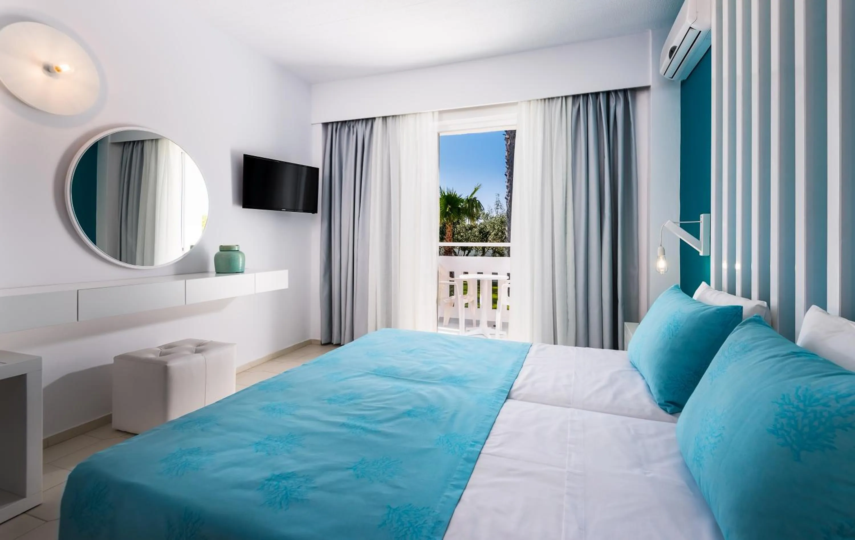 Bedroom, Bed in Gaia in Style - Adults Only