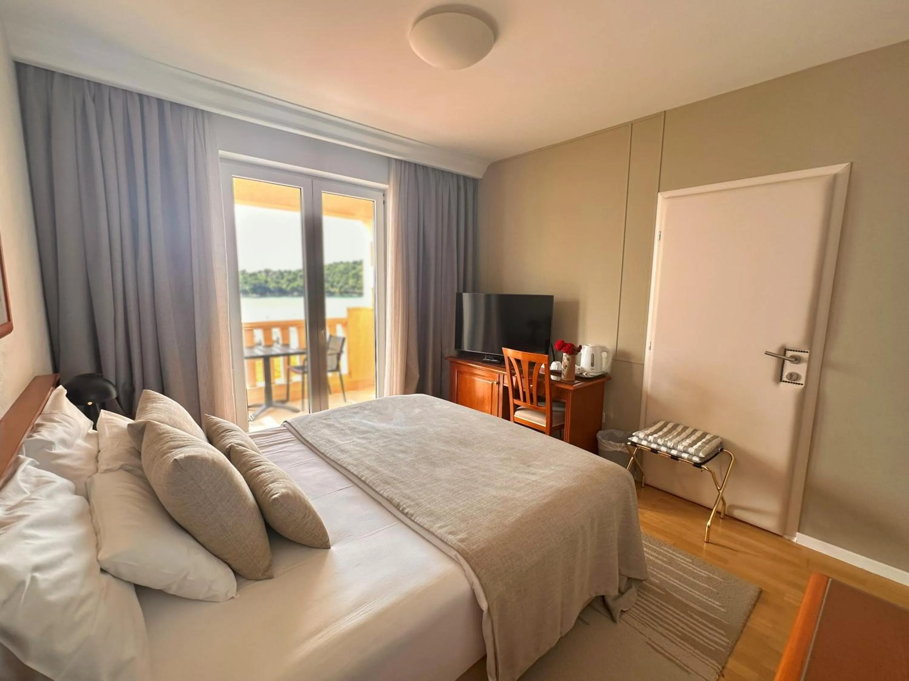 Bed in Hotel Bozica Dubrovnik Islands