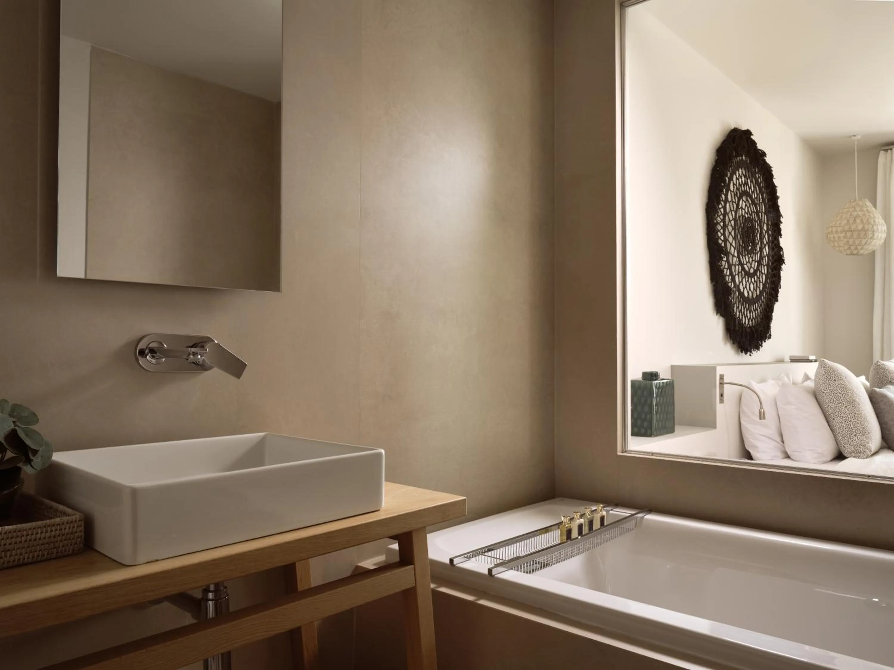 Bed in Eagles Villas - Small Luxury Hotels of The World