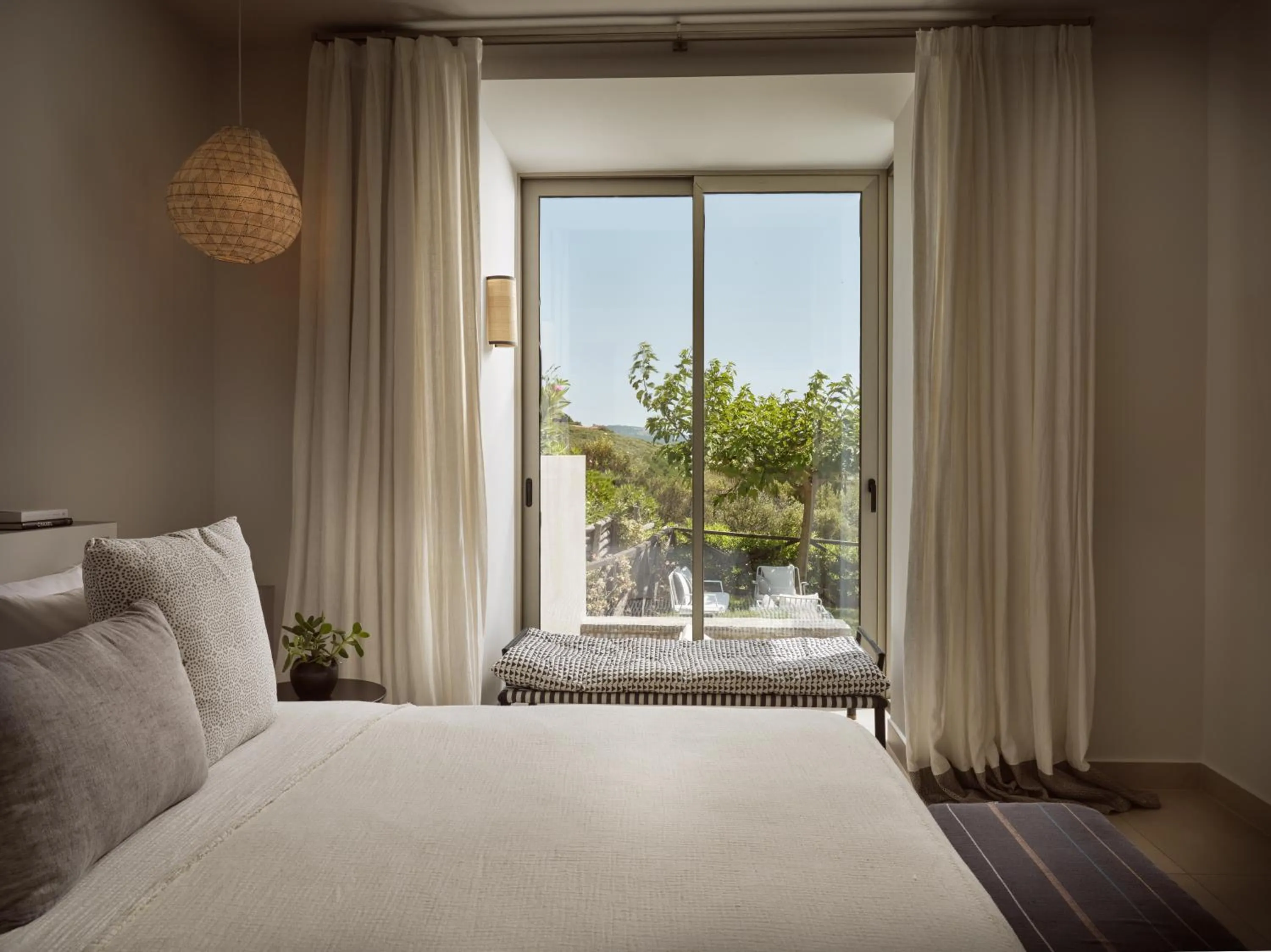 Bed in Eagles Villas - Small Luxury Hotels of The World