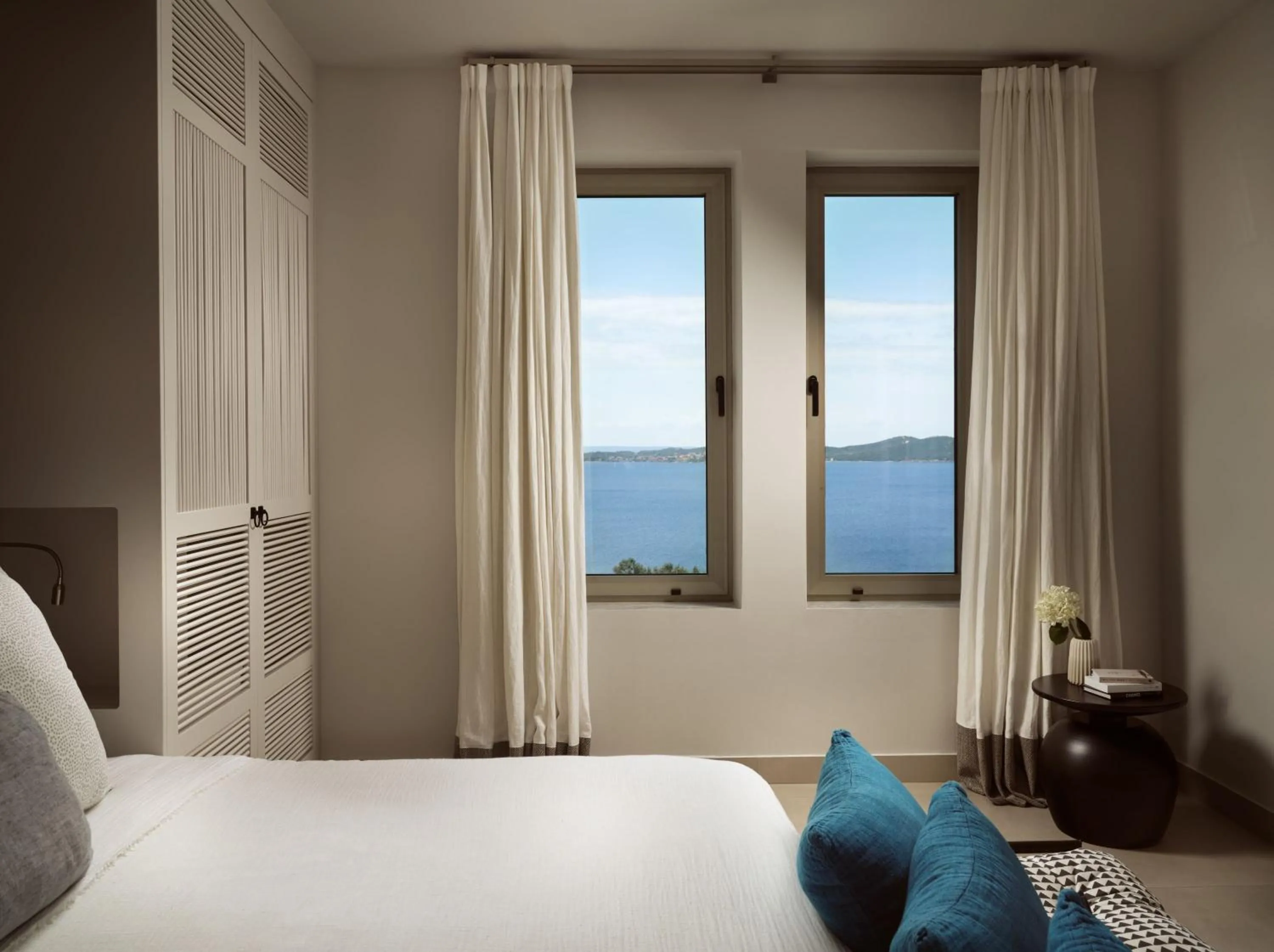 Bed in Eagles Villas - Small Luxury Hotels of The World