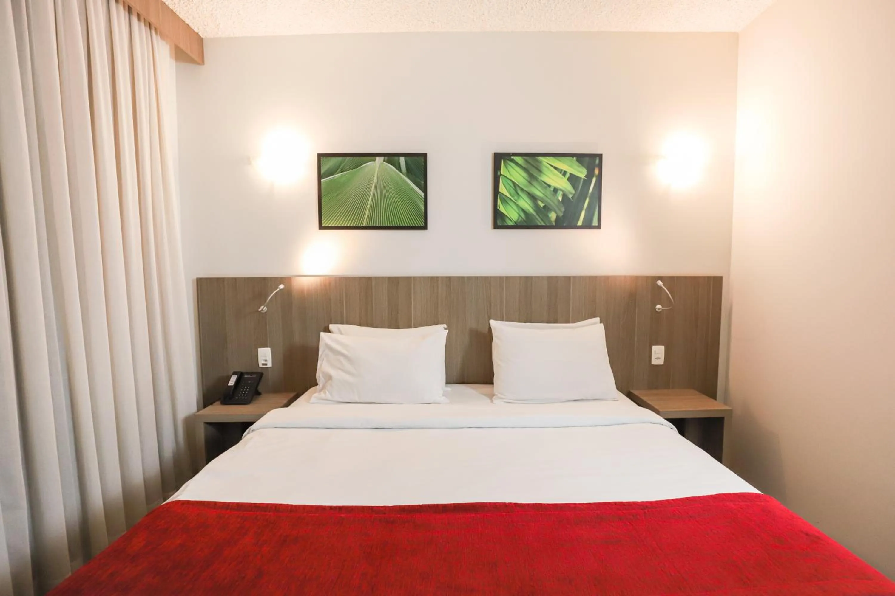 Bedroom, Bed in Ramada by Wyndham Campinas Viracopos