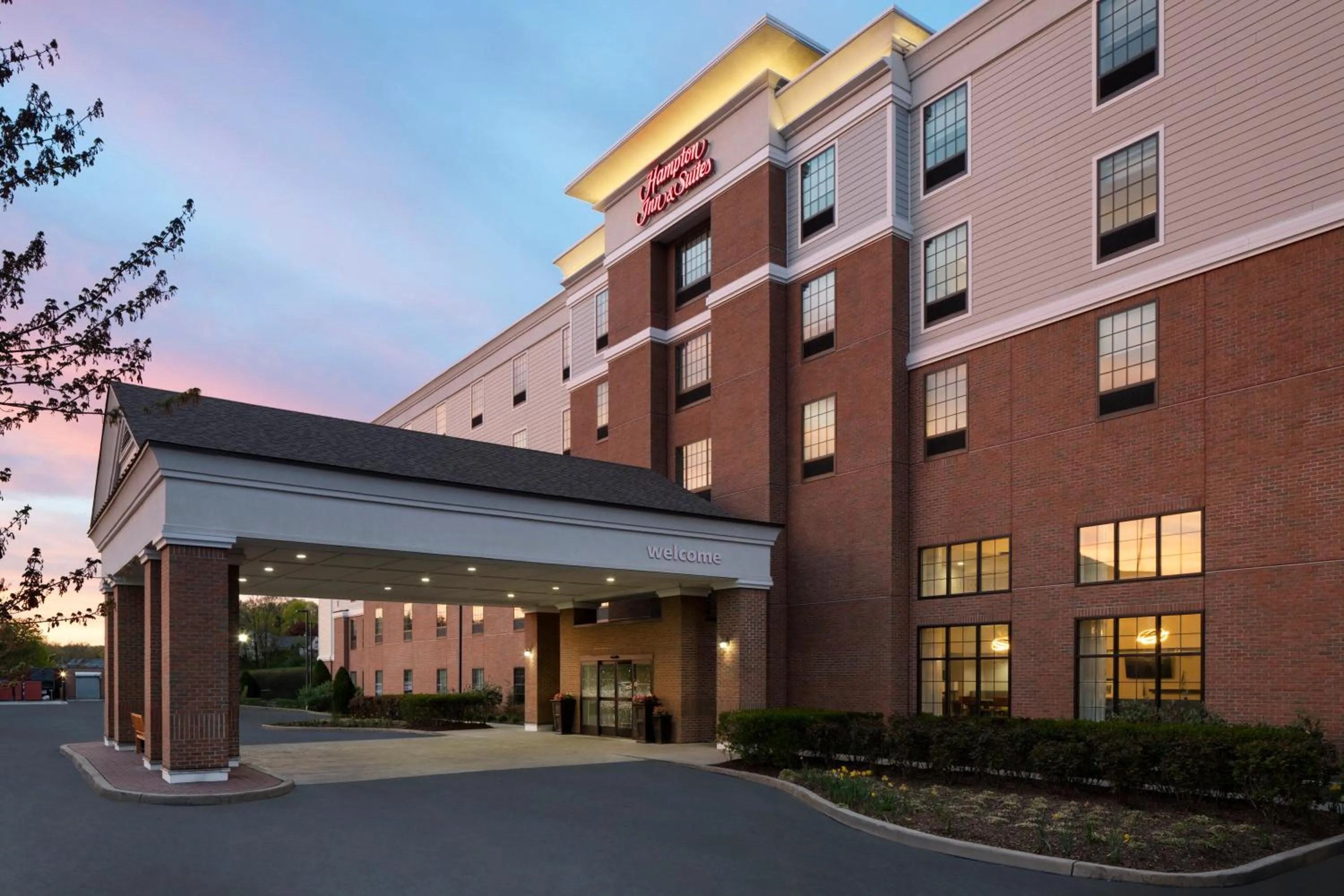 Hampton Inn & Suites Yonkers - Westchester