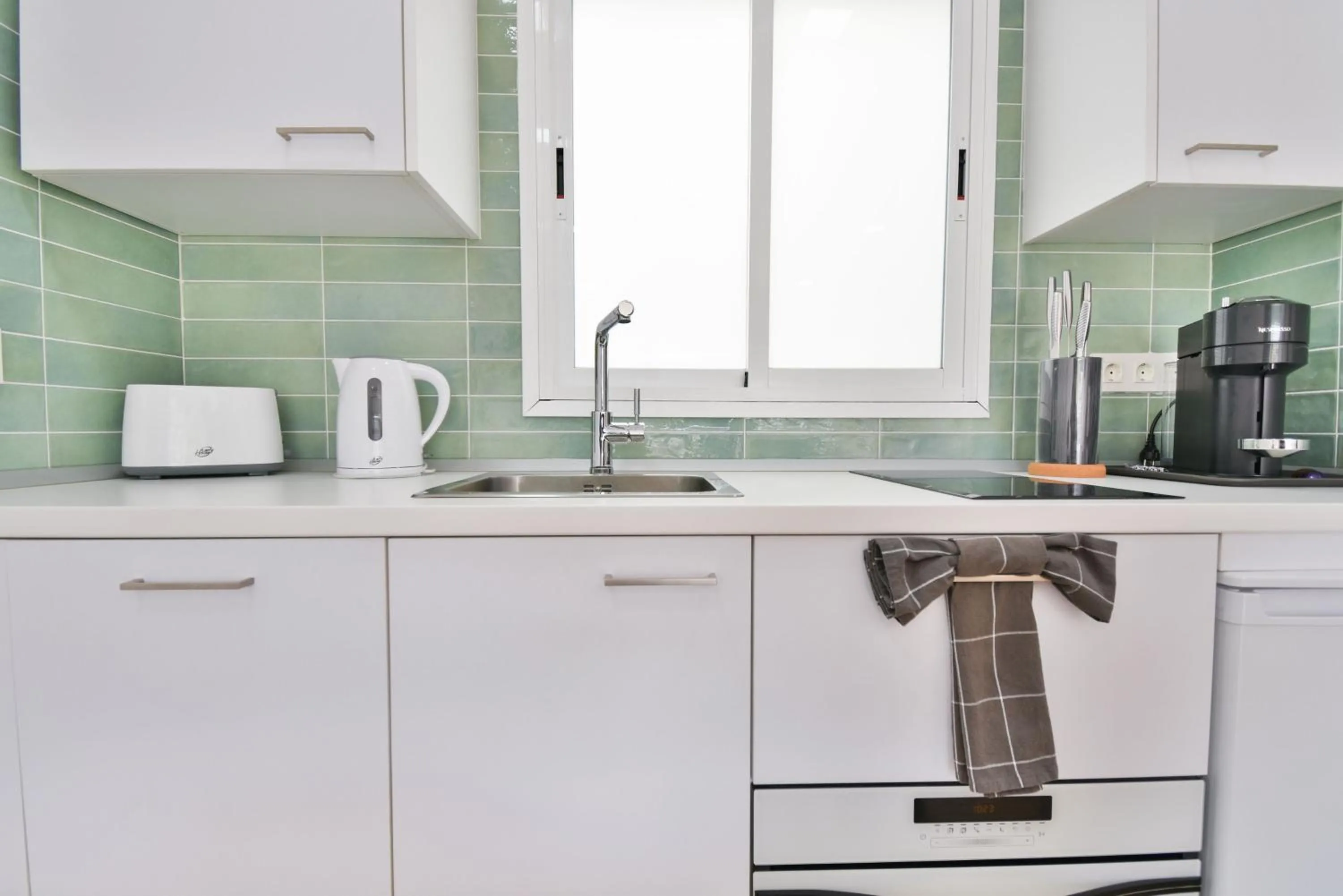 Coffee/tea facilities in Palm Suites