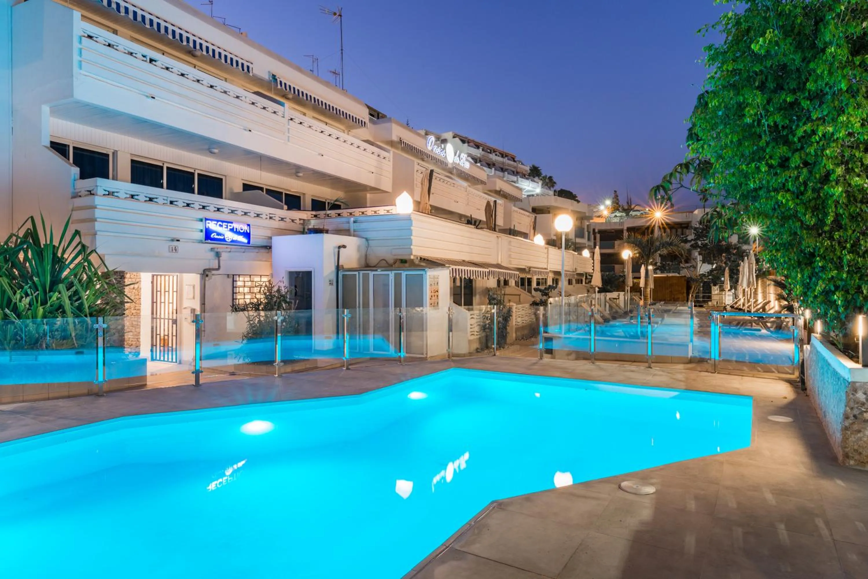 Facade/entrance in Palm Suites