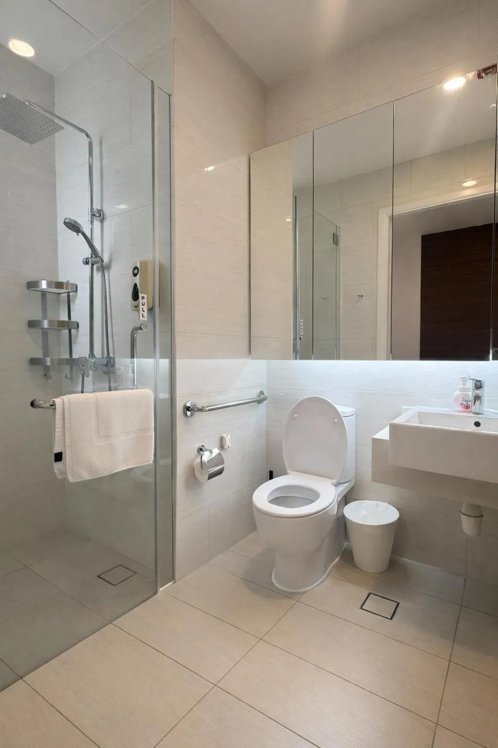 Toilet in Oxley Thanksgiving Residence