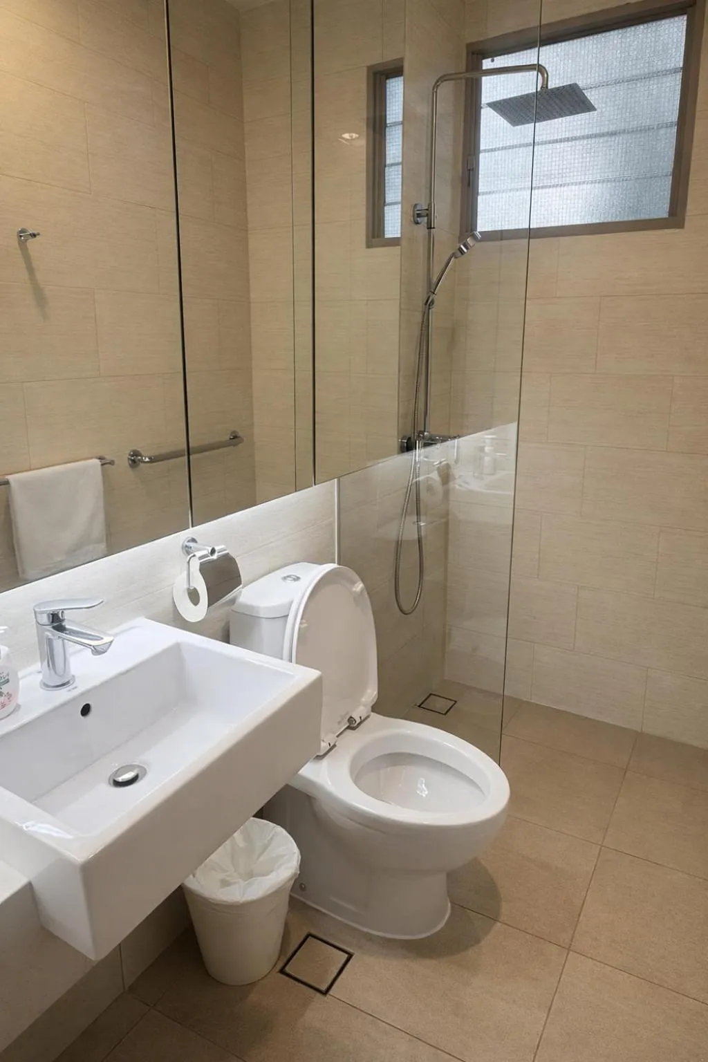 Toilet in Oxley Thanksgiving Residence