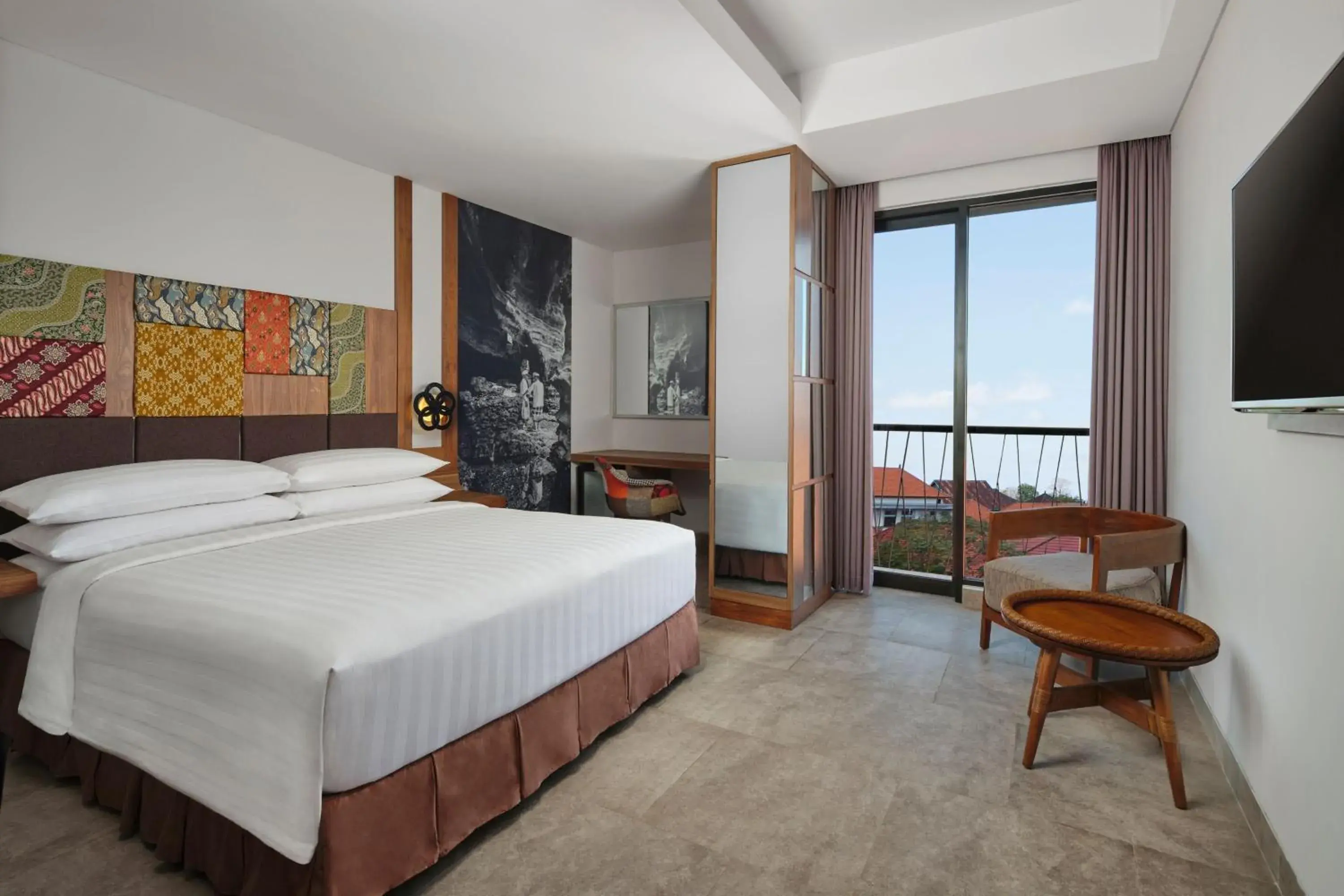 Superior King Room with Balcony in Fairfield by Marriott Bali South Kuta Superior King Room with Balcony in Fairfield by Marriott Bali South Kuta