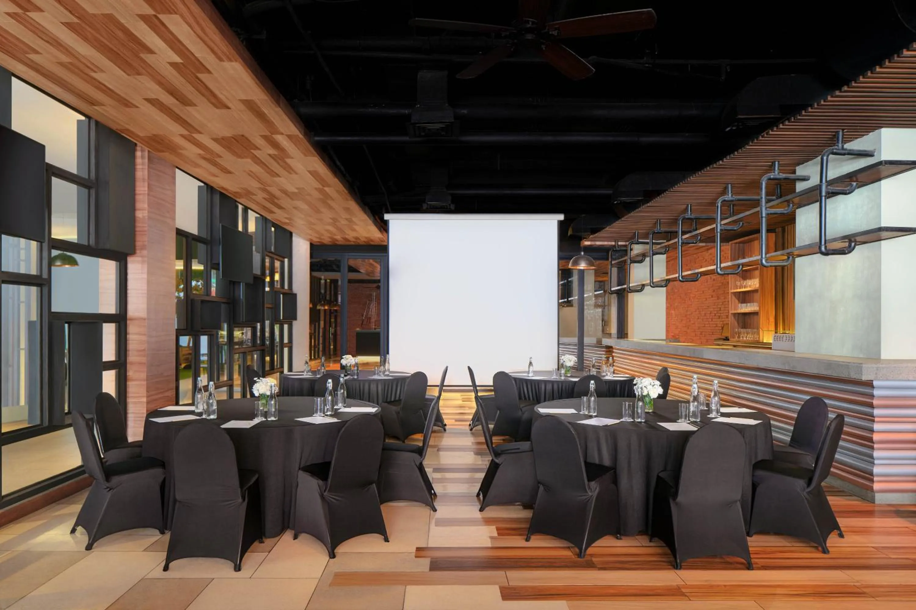 Restaurant/places to eat in Fairfield by Marriott Bali South Kuta