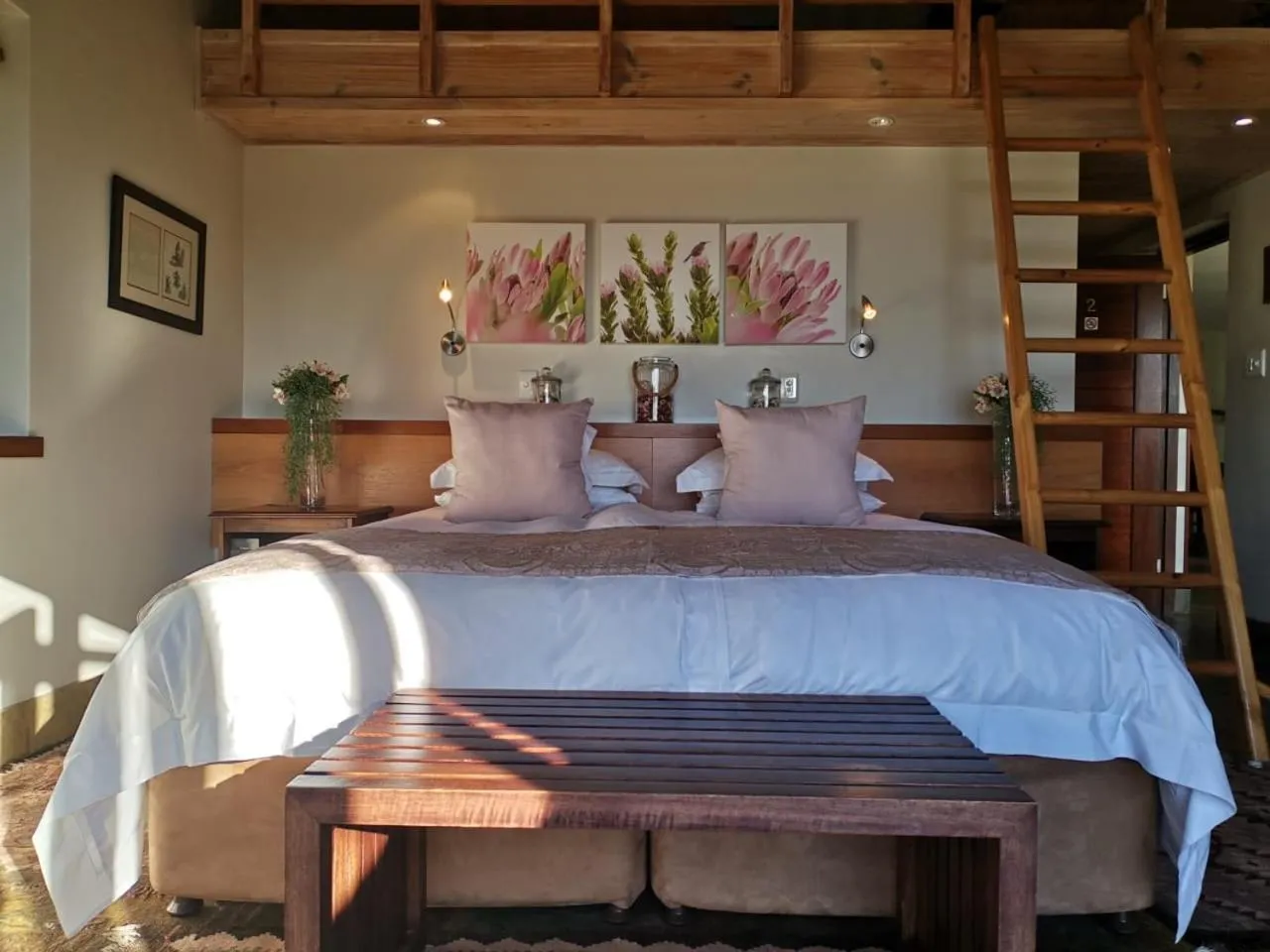 Bedroom, Bed in Paradise Cove
