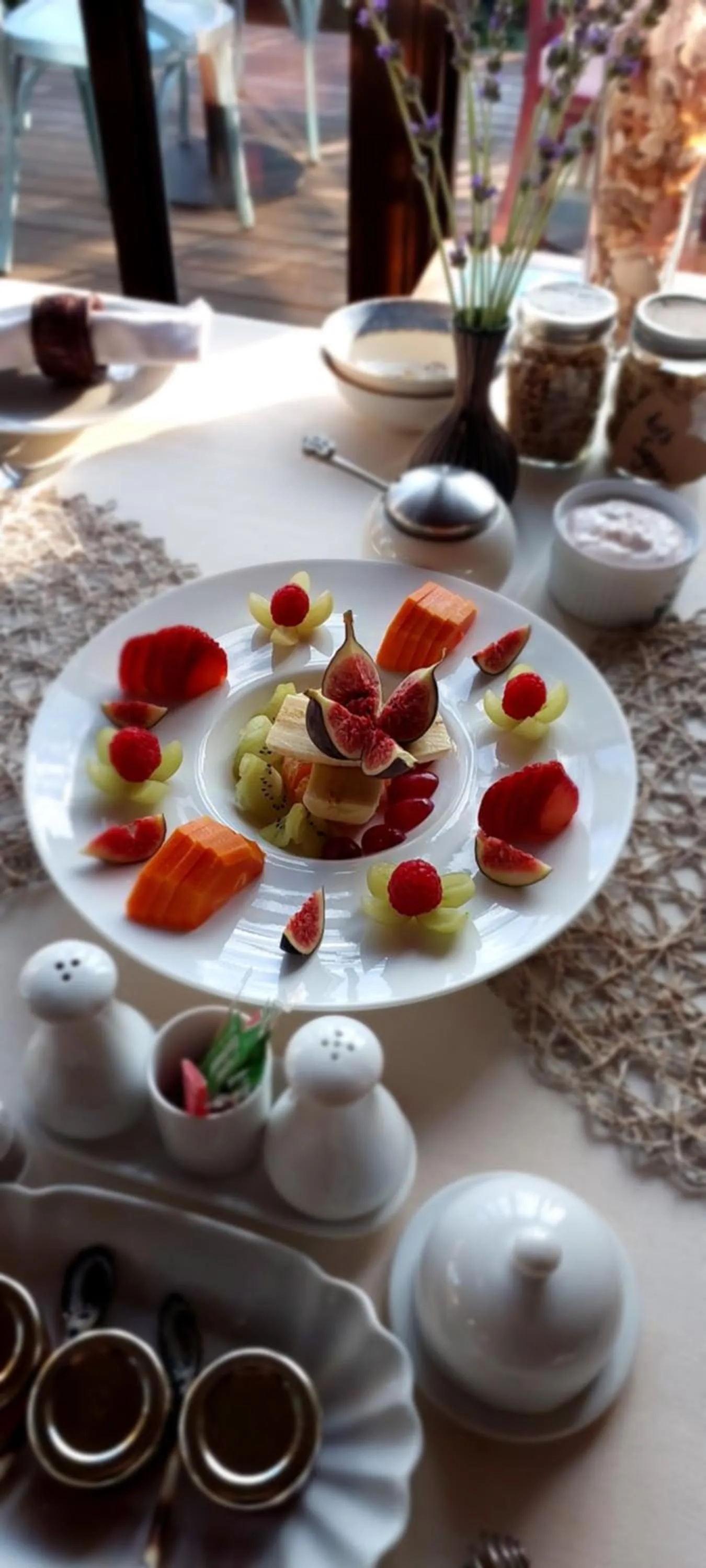 Food in Paradise Cove