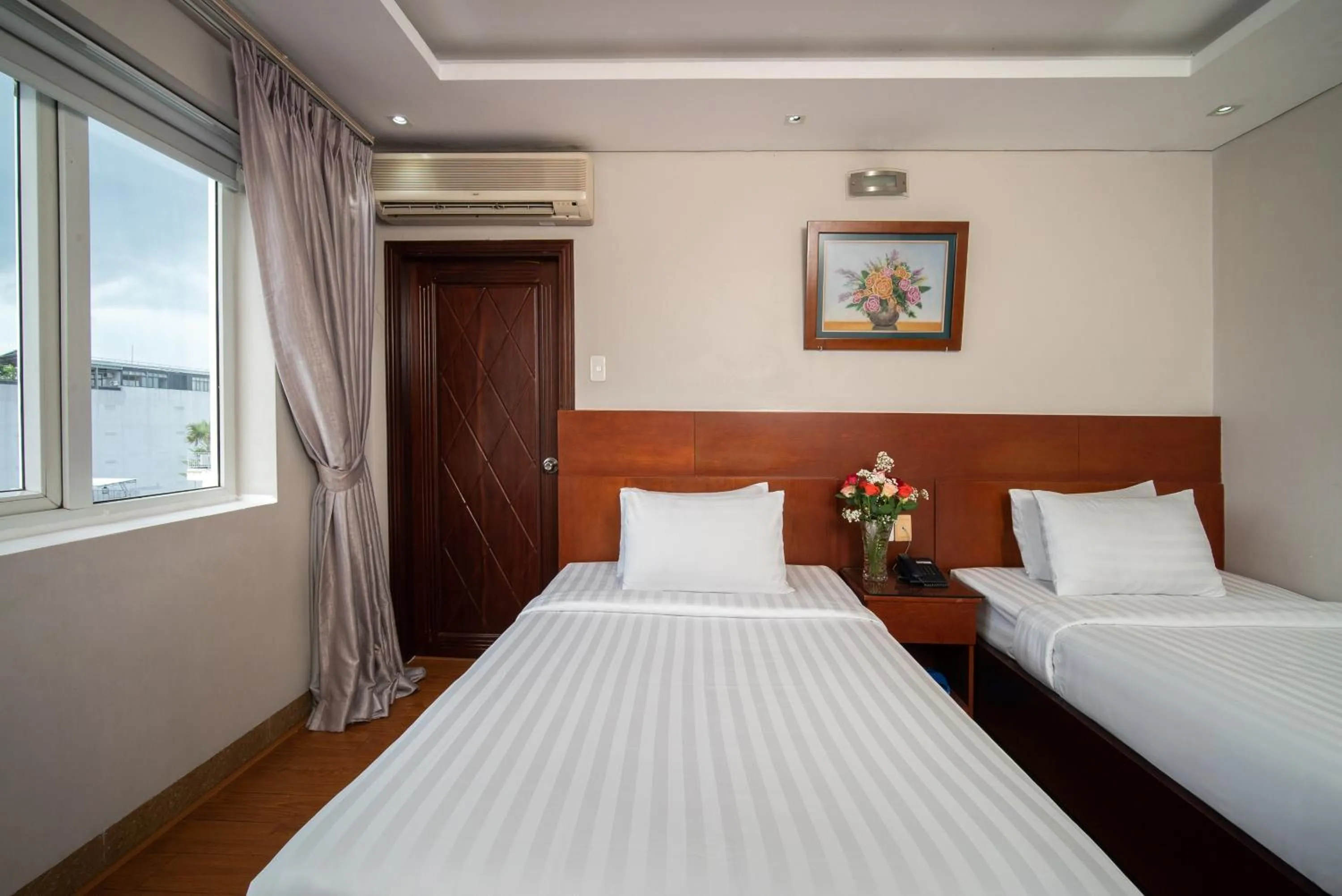 Bedroom, Bed in Van Ha Hotel Etown - Nhà Ga T3 Sân Bay TSN