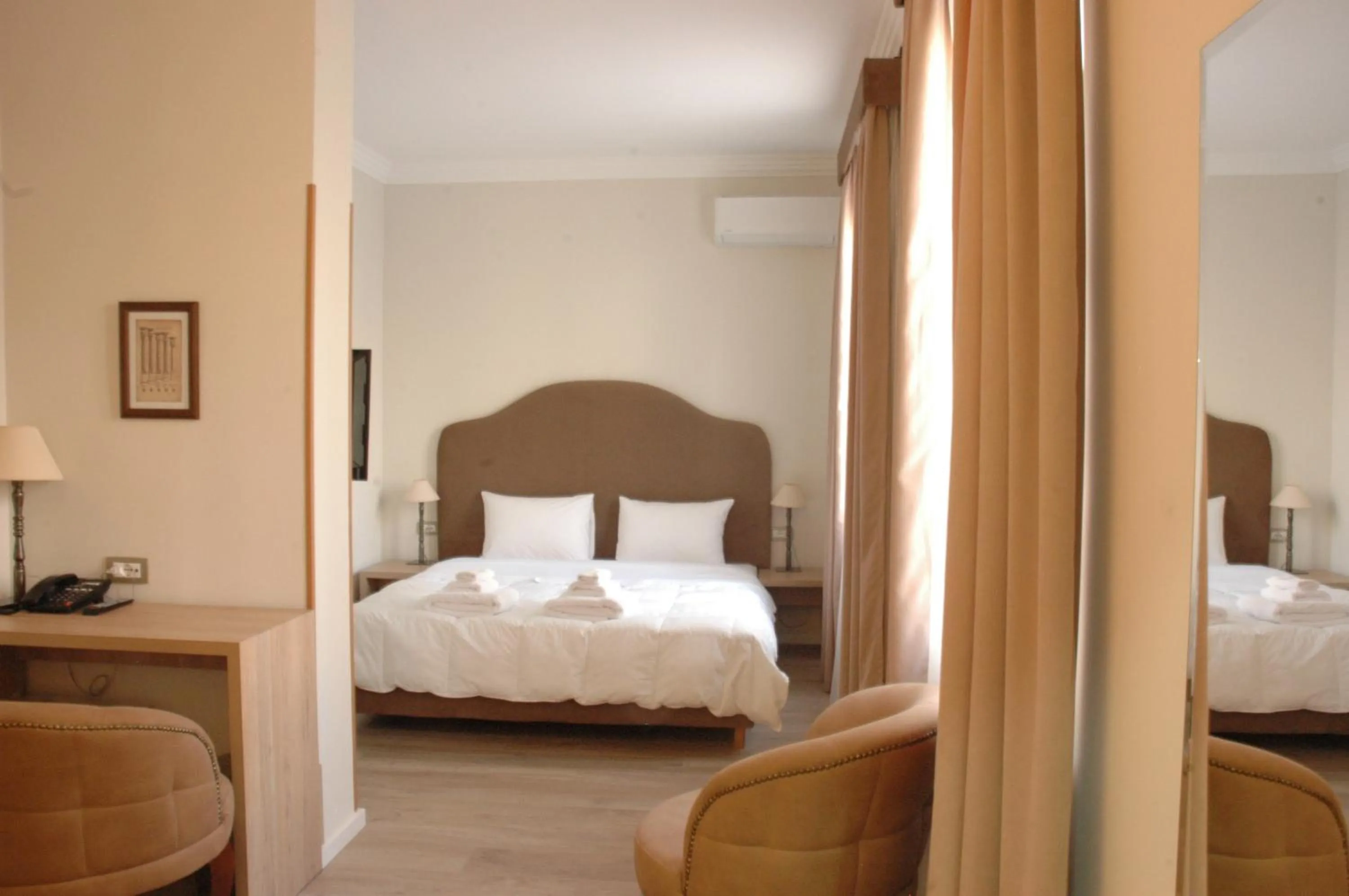 Photo of the whole room, Bed in Hotel Hermes Tirana