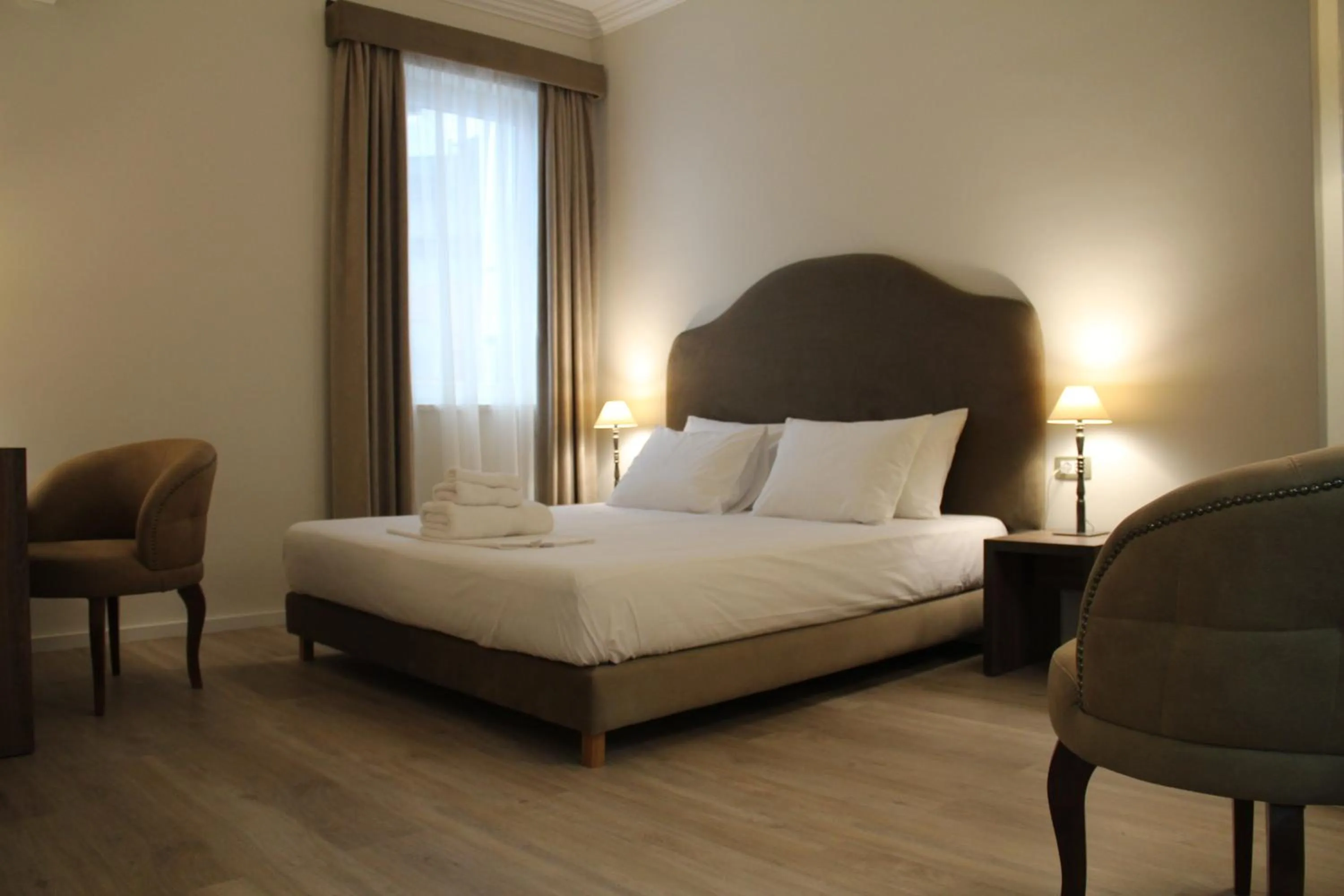 Bedroom, Bed in Hotel Hermes Tirana