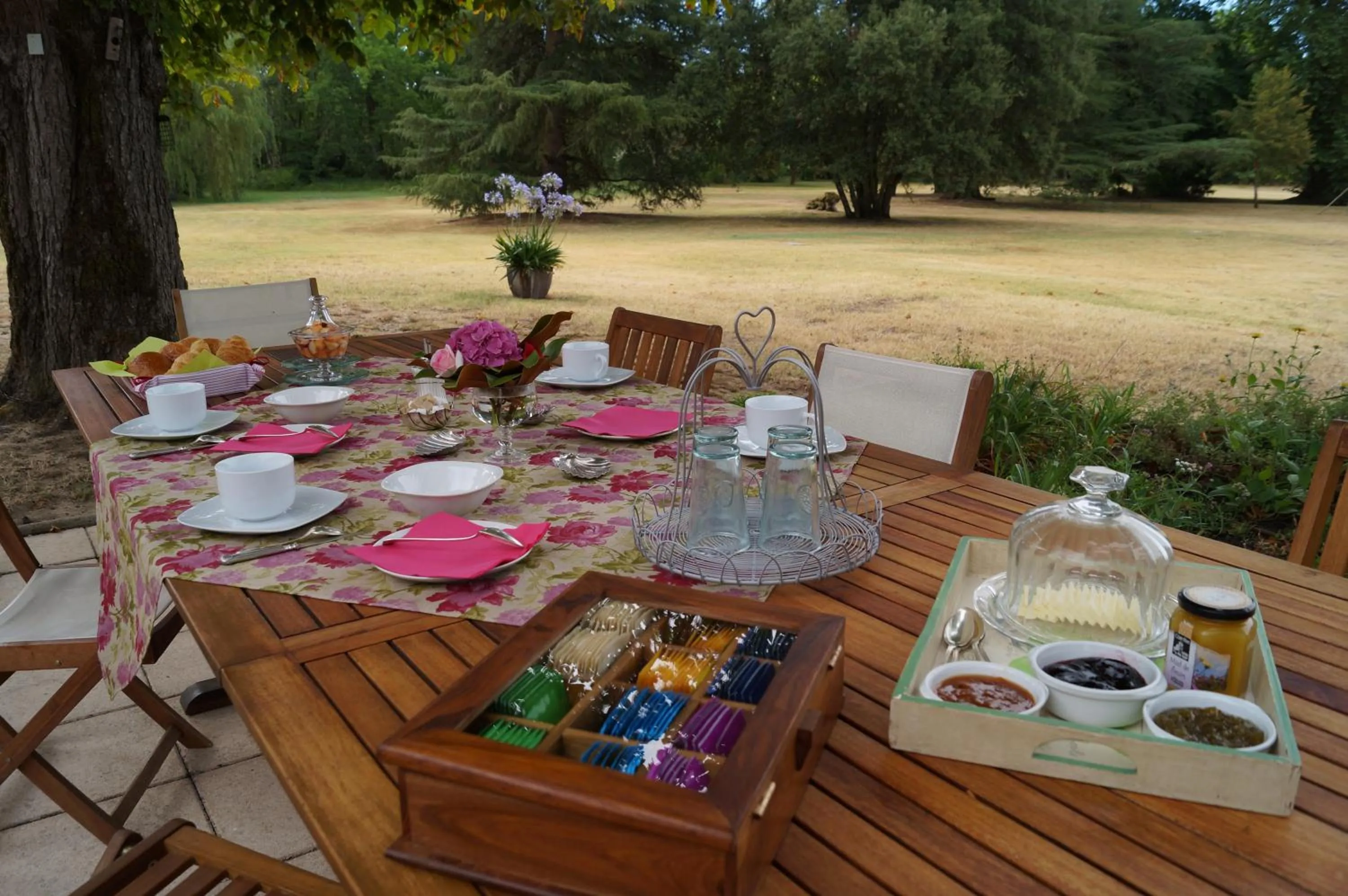 Restaurant/places to eat in Les Luz - Chambres d'hôtes