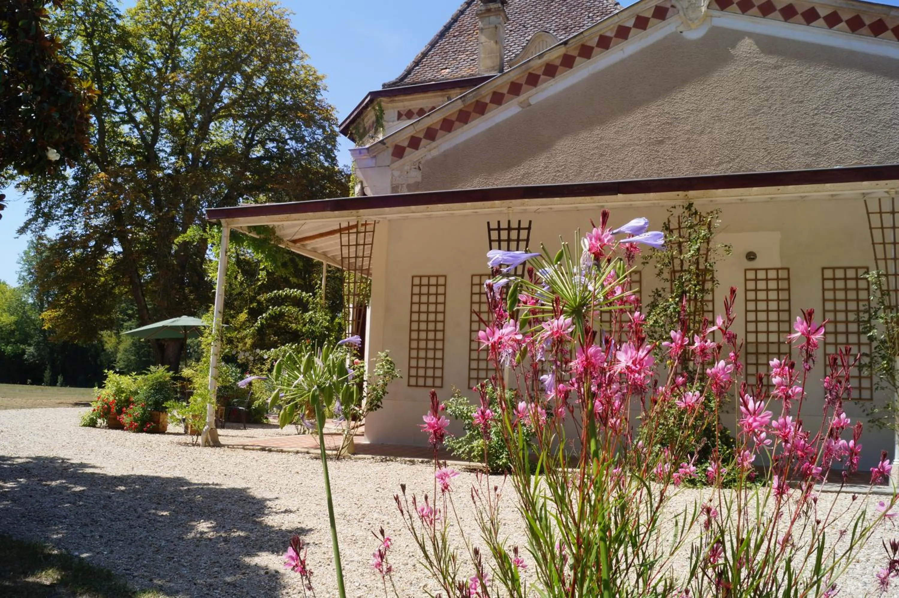 Patio in Les Luz - Chambres d'hôtes