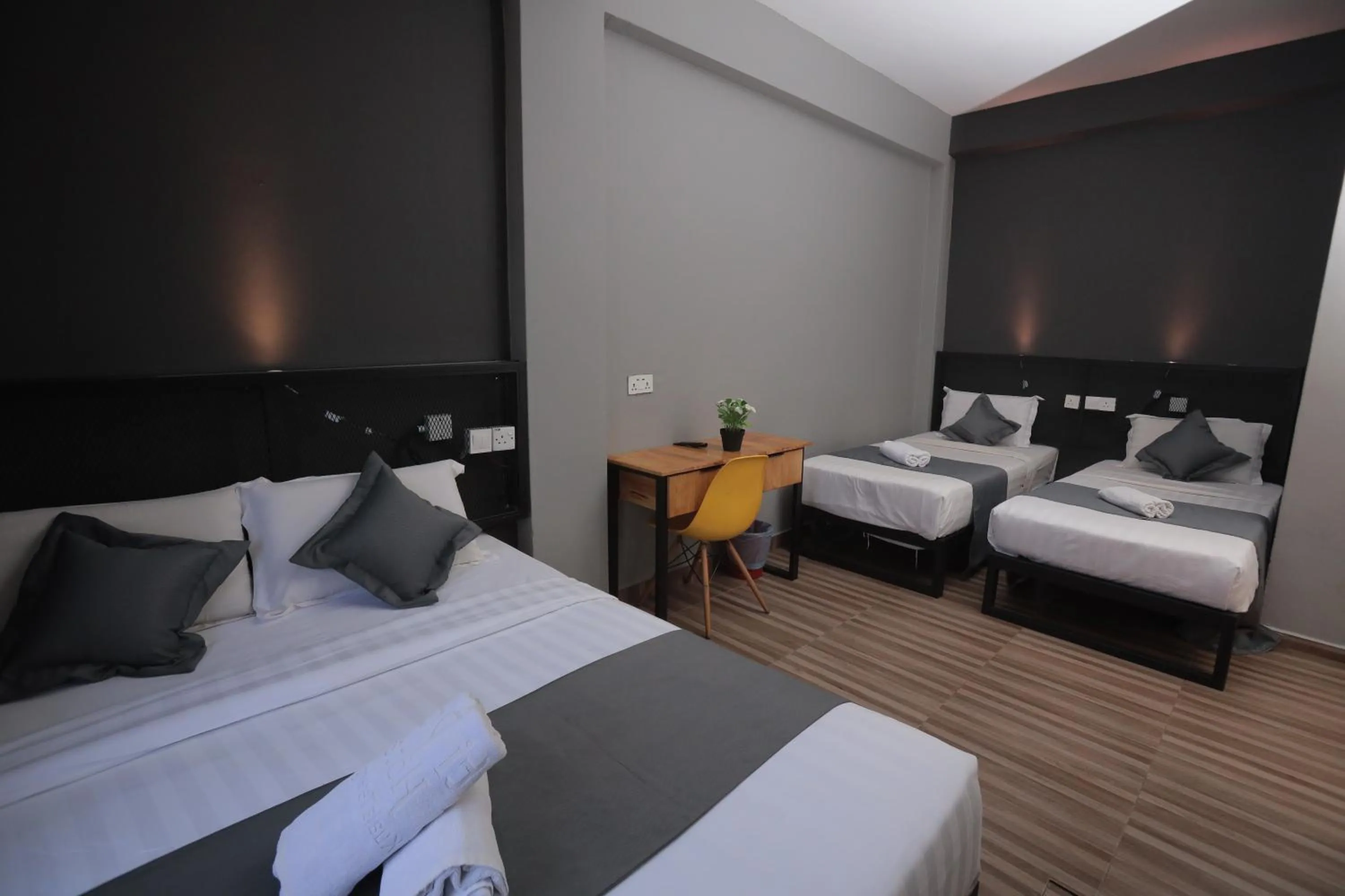 Bedroom, Bed in DJ Citi Inn Premier