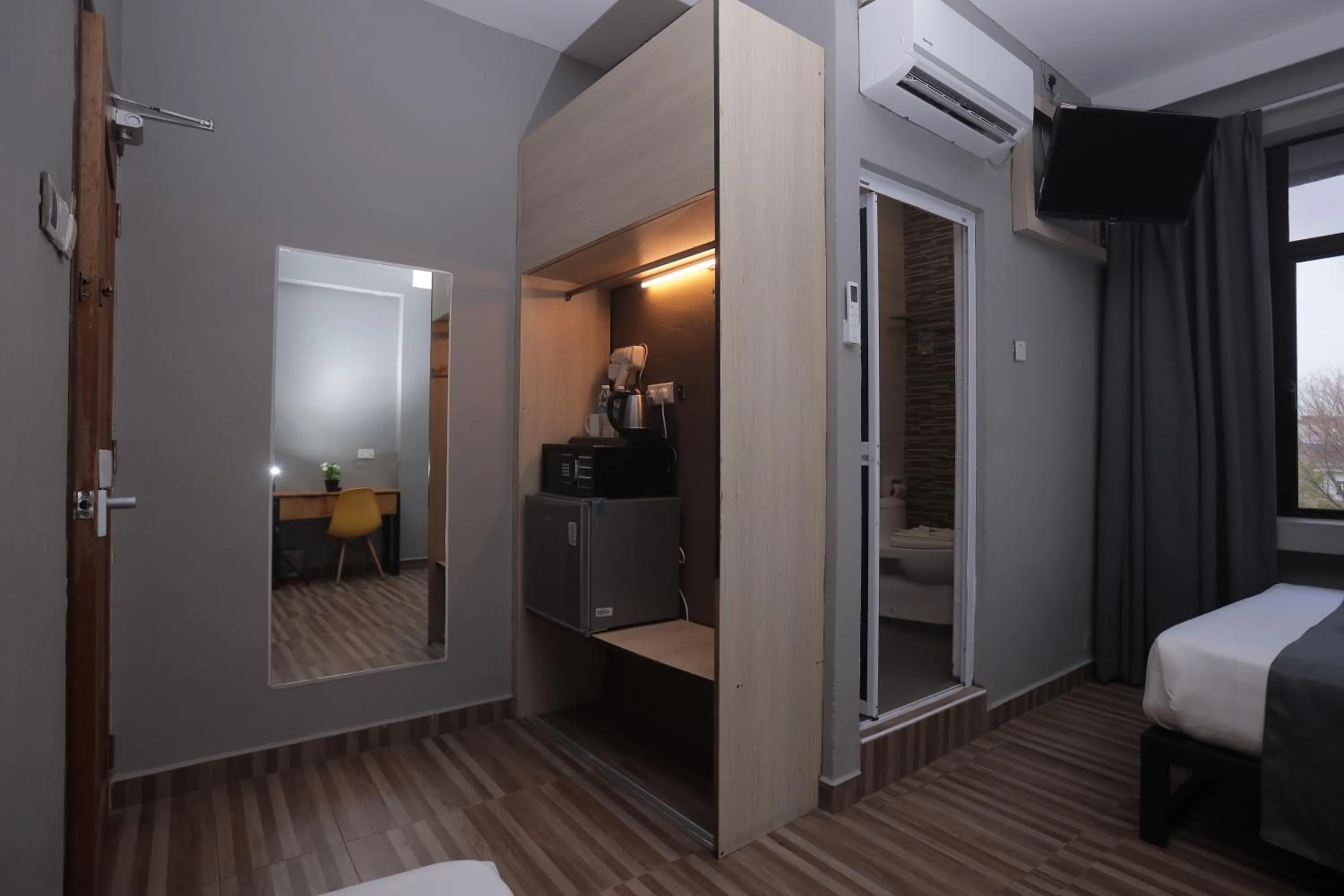 Bedroom, Bed in DJ Citi Inn Premier