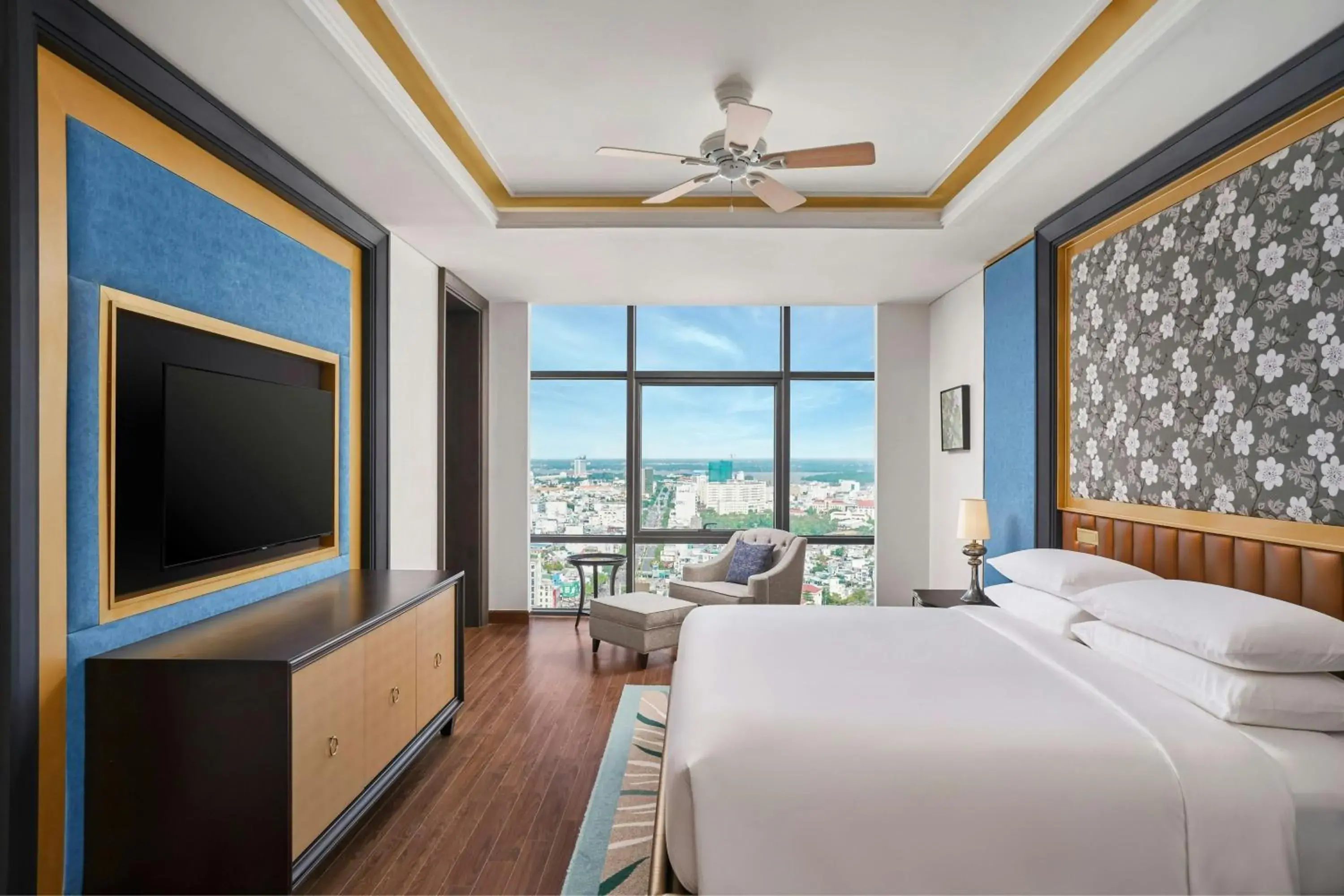 Grand King Suite - Club Lounge Access in Sheraton Can Tho Grand King Suite - Club Lounge Access in Sheraton Can Tho