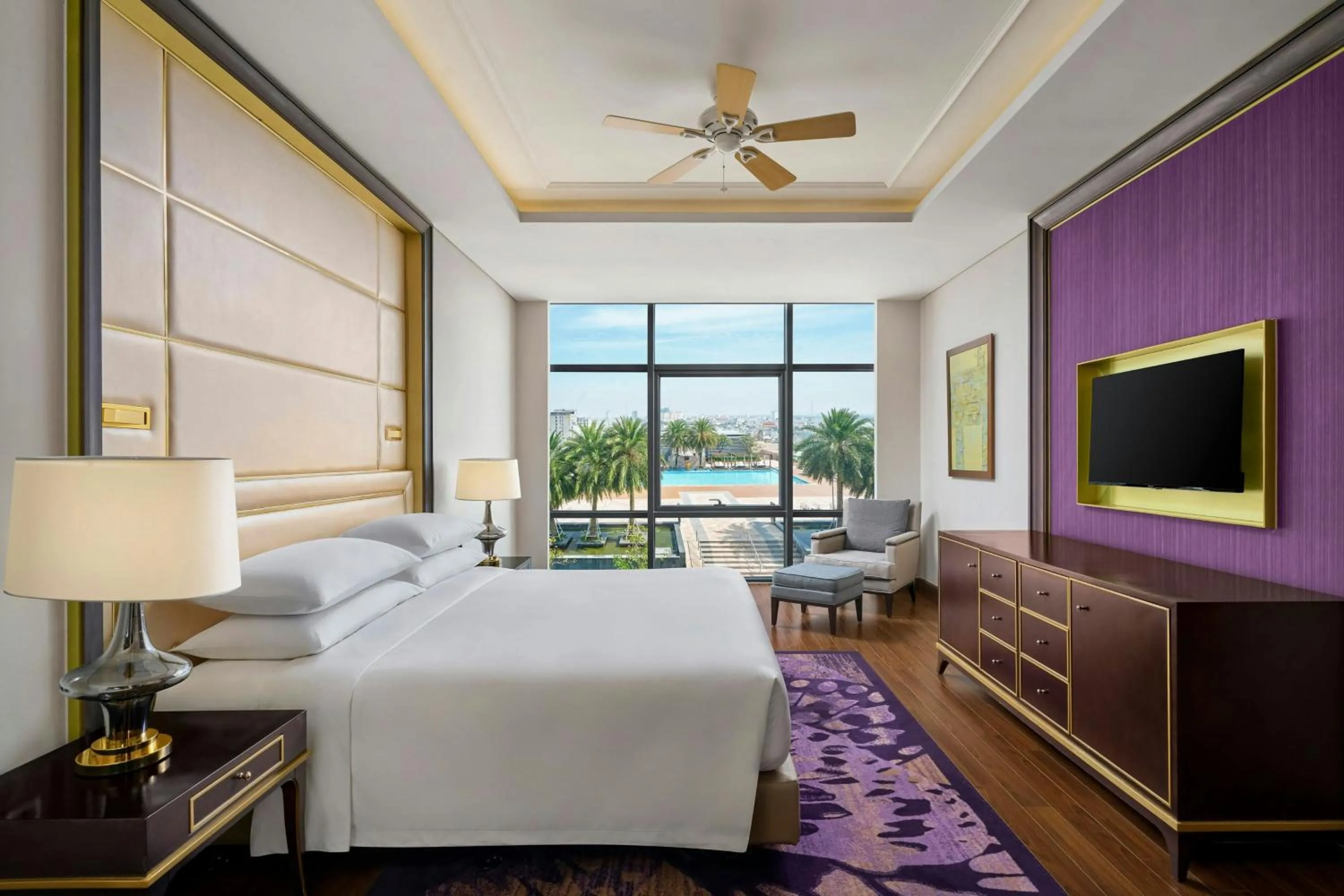 Bedroom, Bed in Sheraton Can Tho