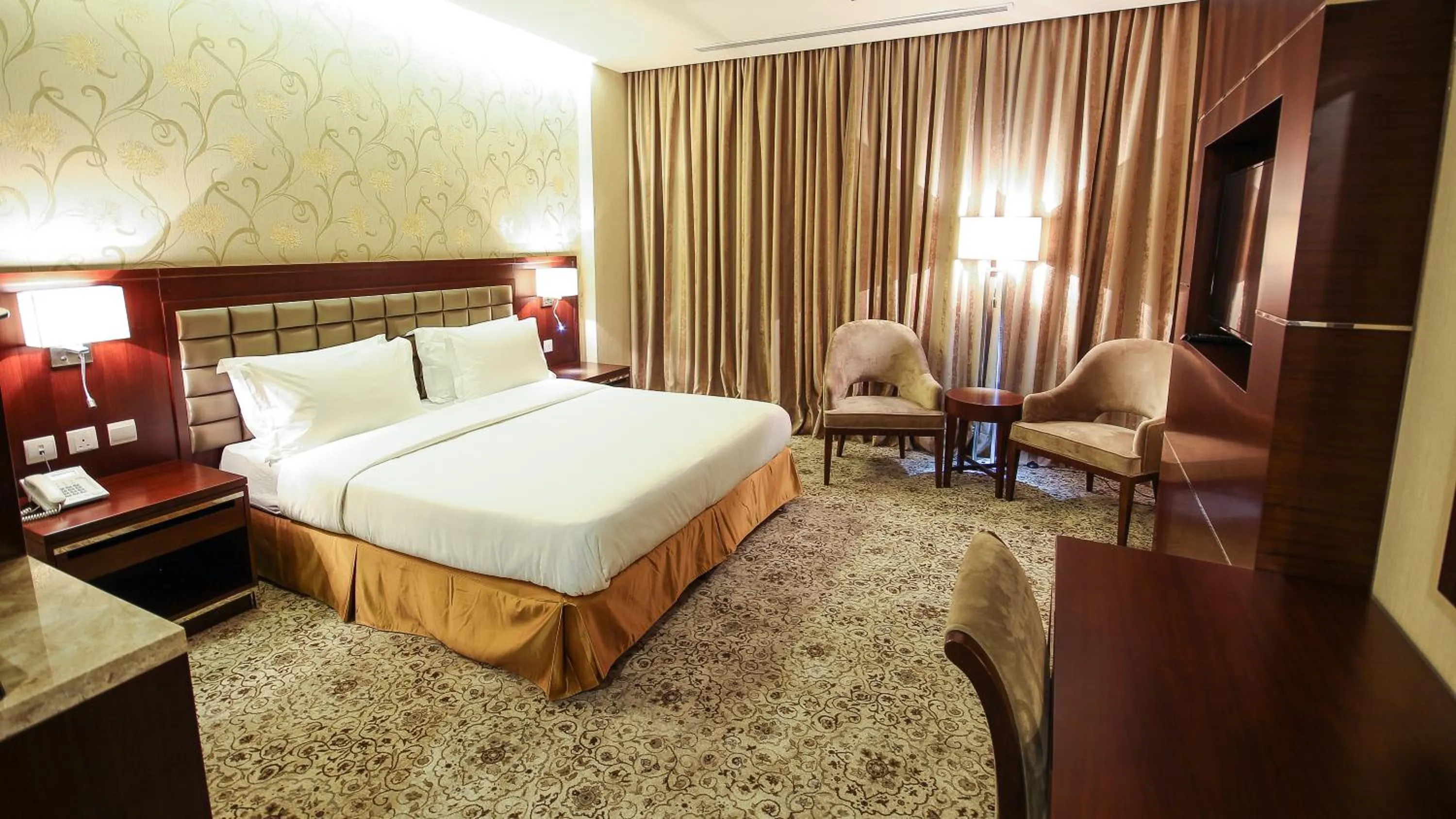 Seating area, Bed in Rabigh Park Hotel