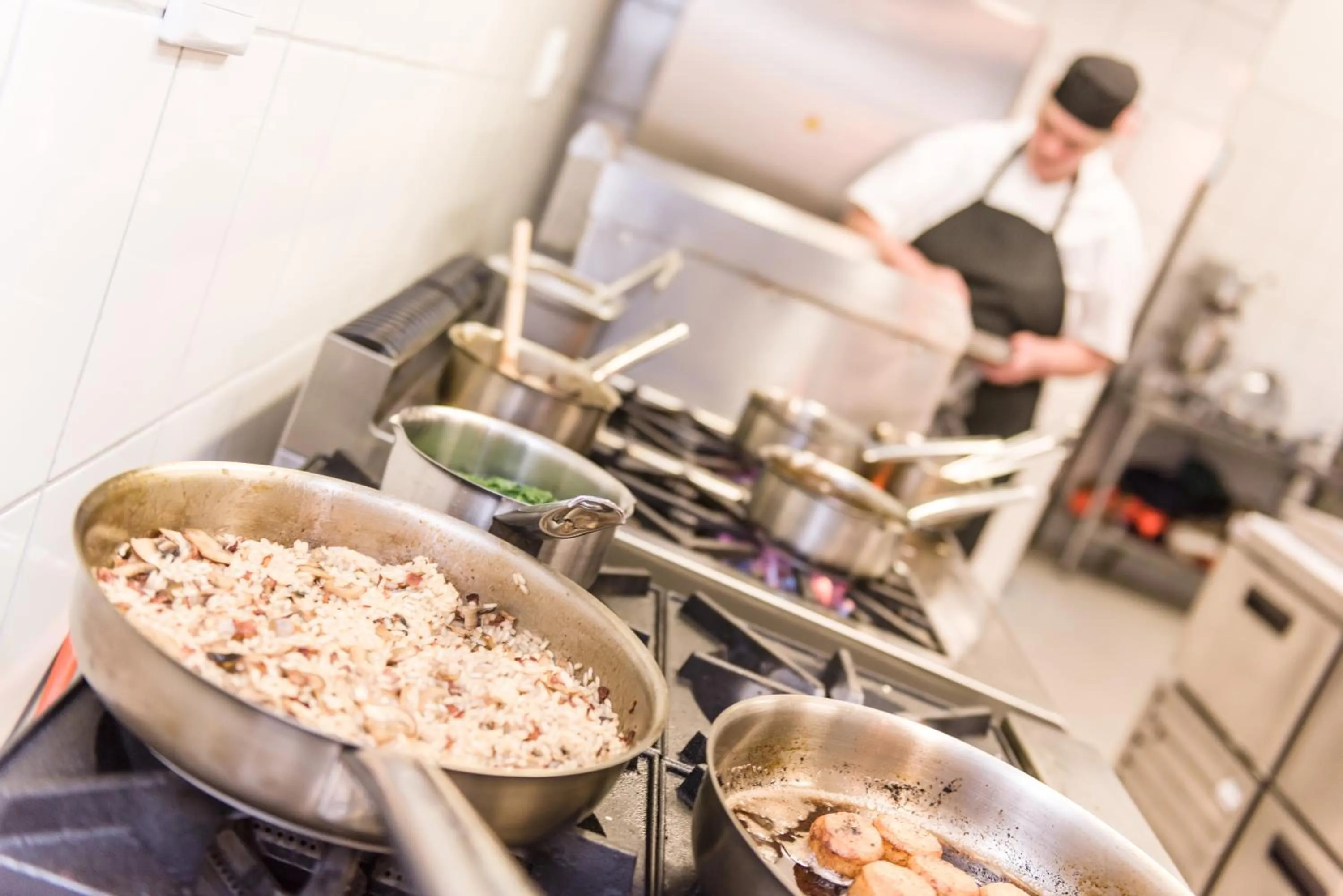 Kitchen or kitchenette in Flamingo Villas Boutique Hotel