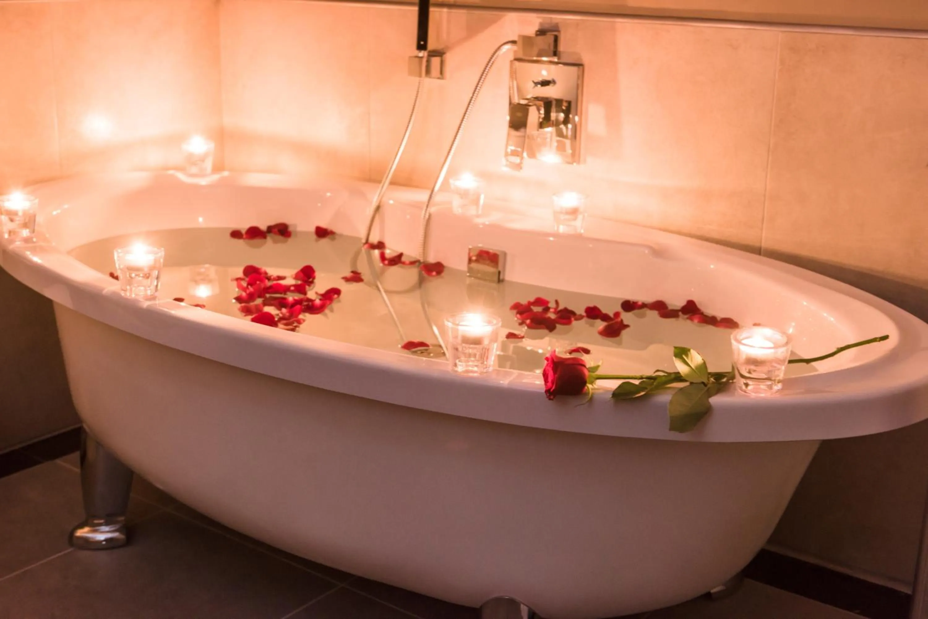 Bathroom in Flamingo Villas Boutique Hotel