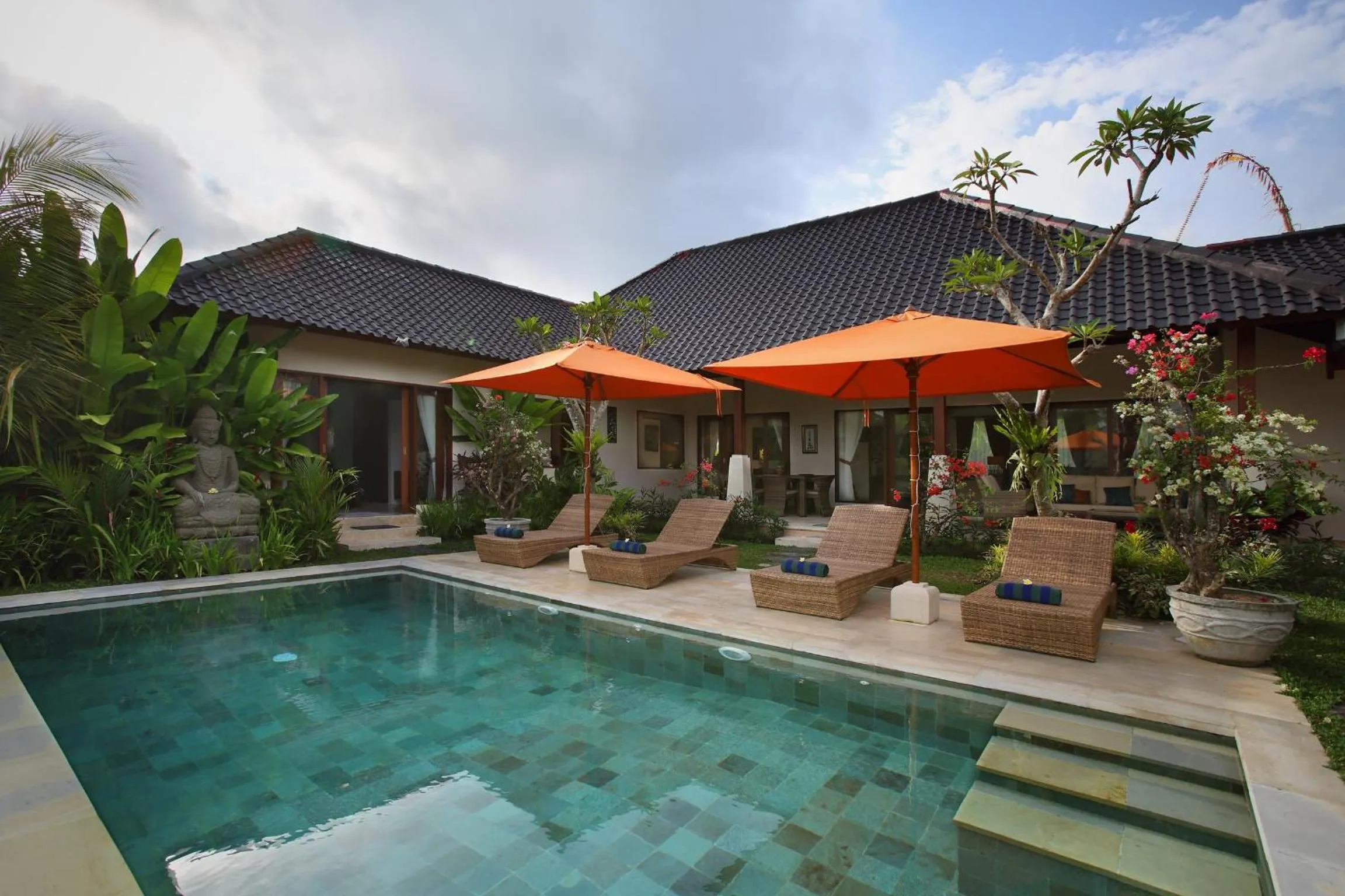 Swimming pool in Satori Villas Bali