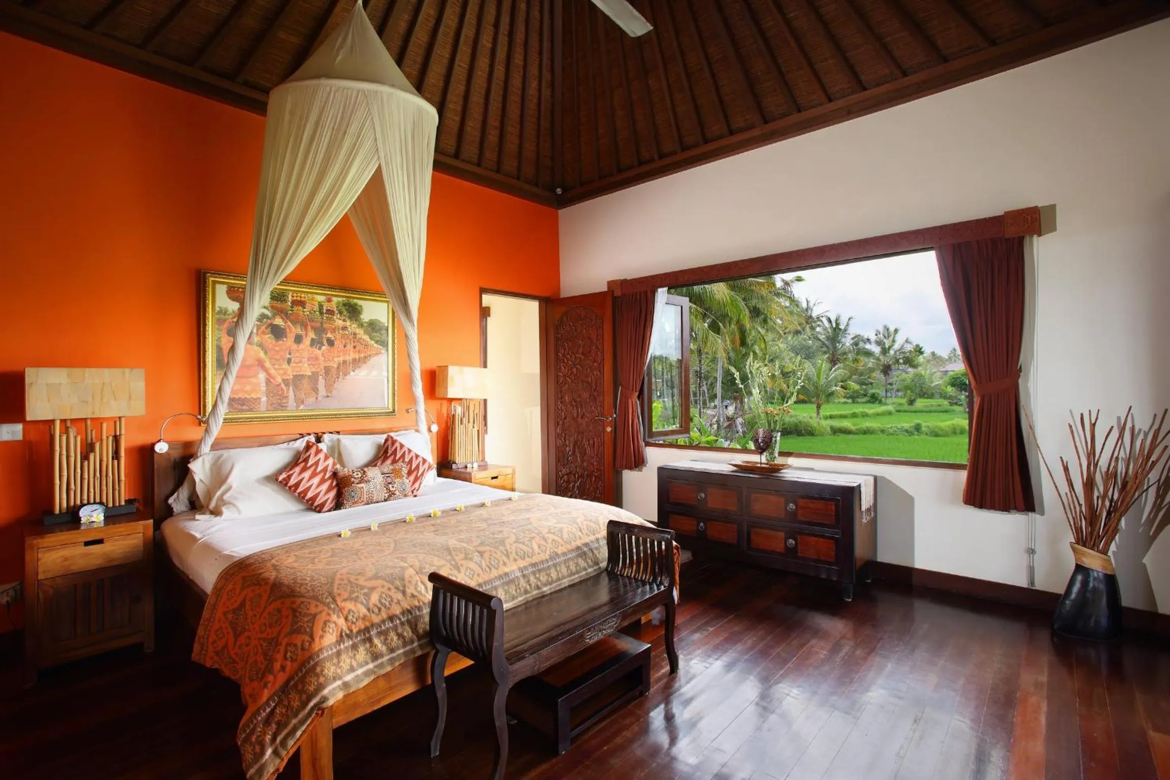 Photo of the whole room, Bed in Satori Villas Bali