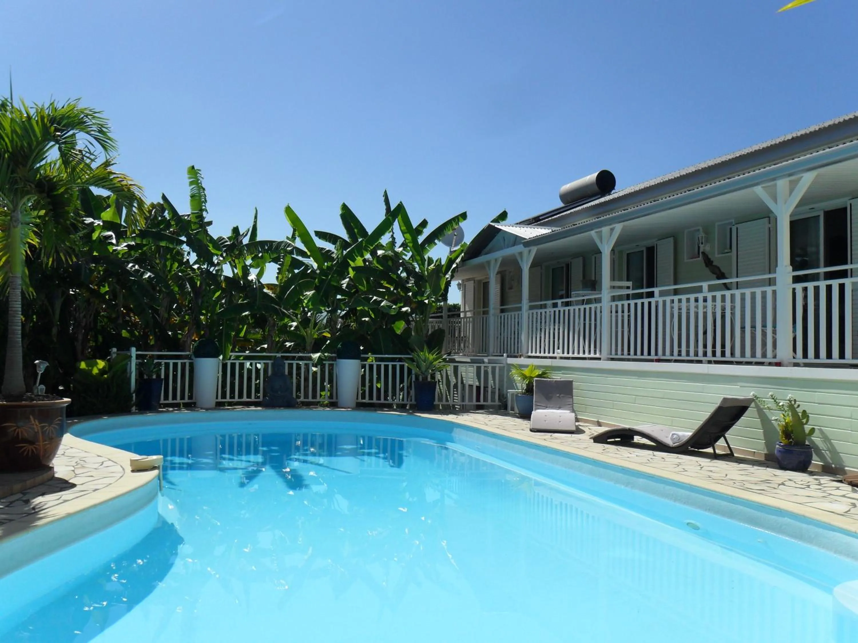 Swimming pool in Entre Deux Rêves