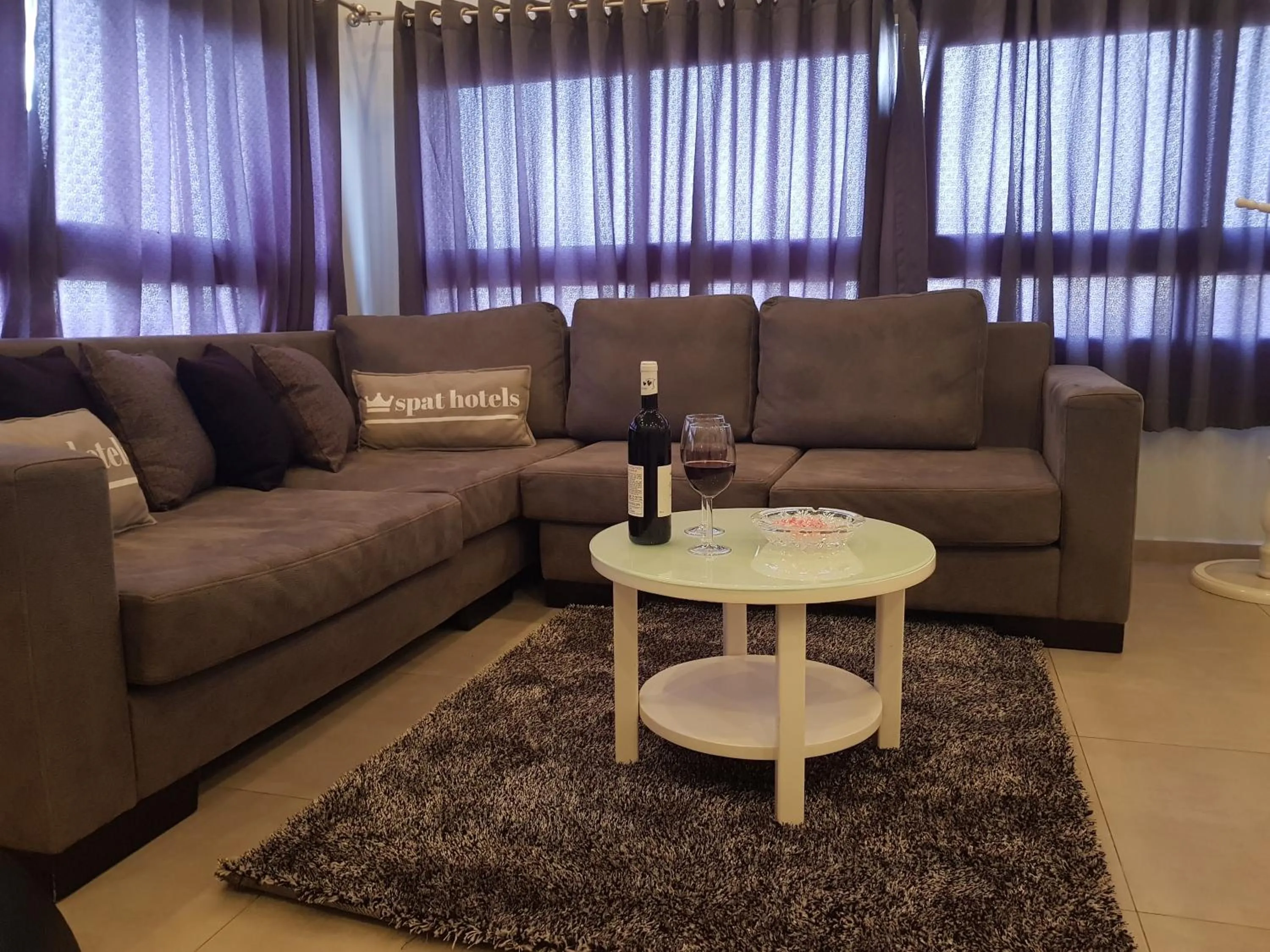 Photo of the whole room in Spat Hotel Ashdod