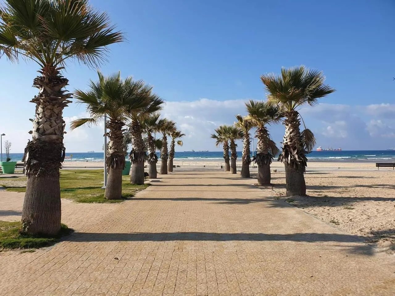 Beach in Spat Hotel Ashdod