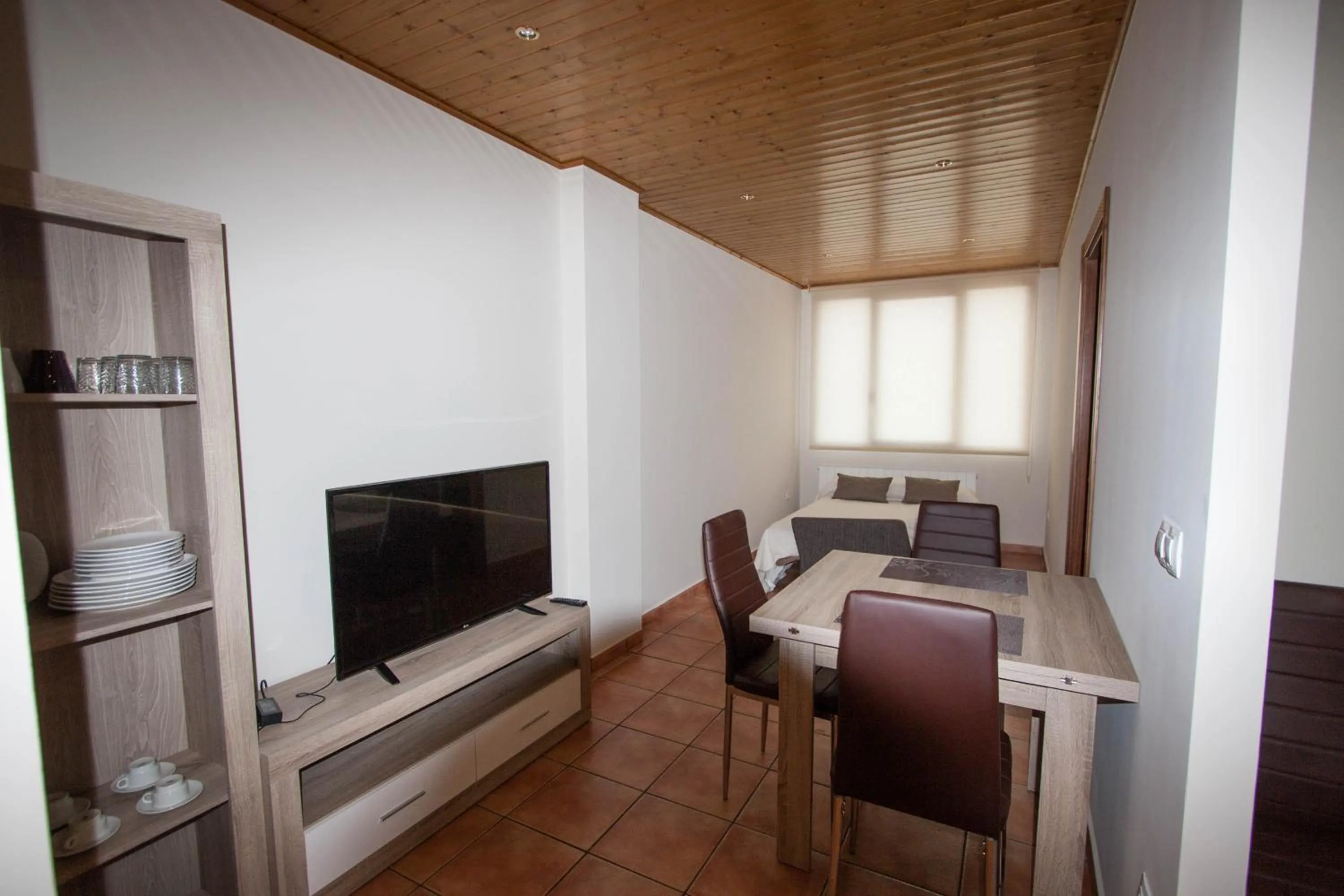 TV and multimedia in Apartamentos Mirador de Gúdar