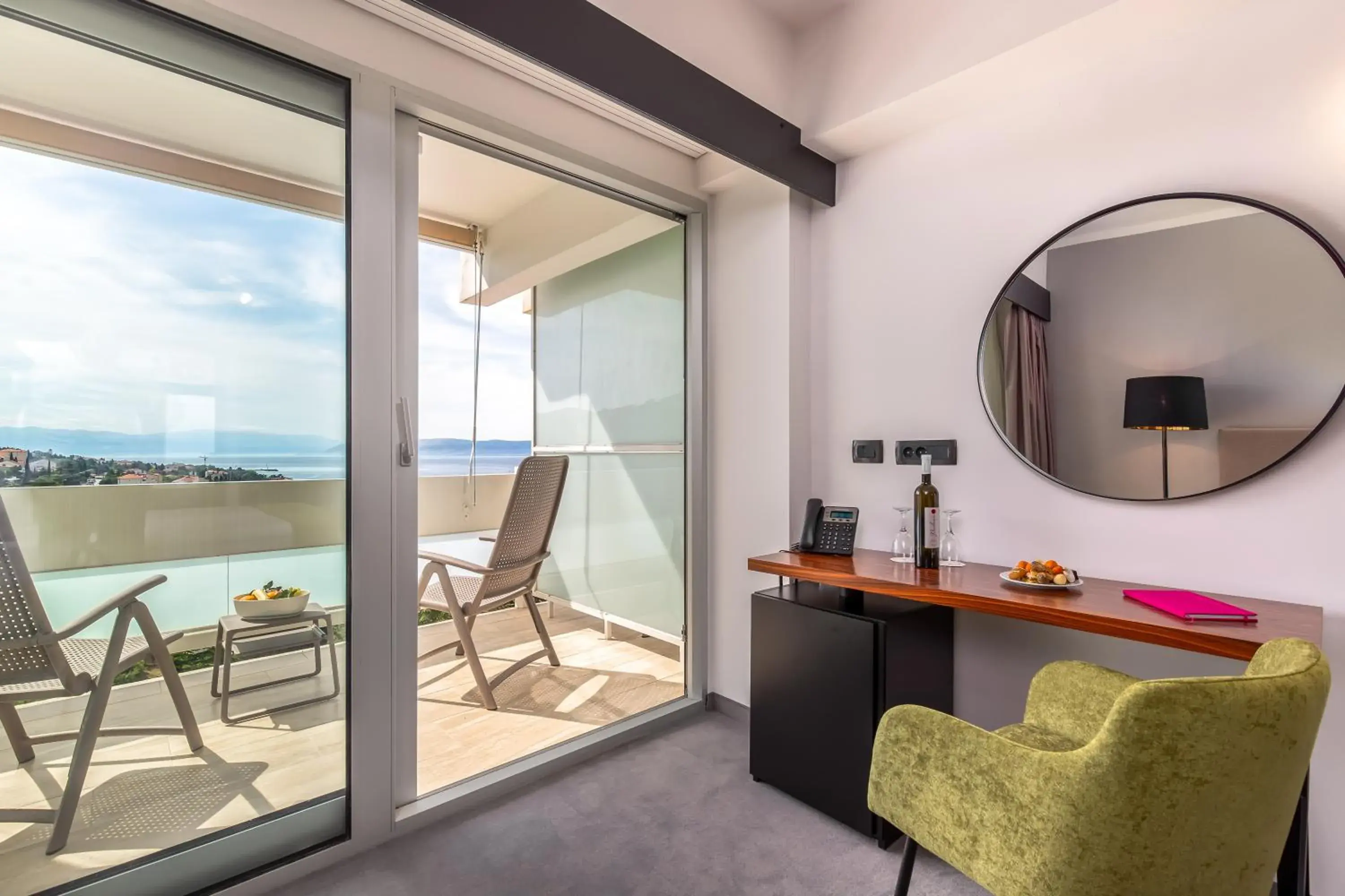 Premium Twin Room with Balcony and Sea View - single occupancy in Hotel Omorika Premium Twin Room with Balcony and Sea View - single occupancy in Hotel Omorika