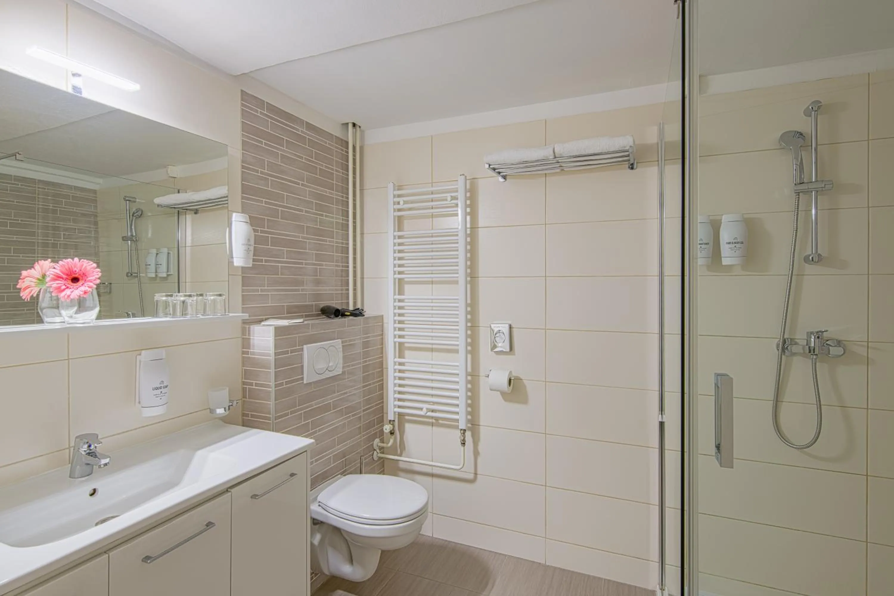 Bathroom in Hotel Omorika