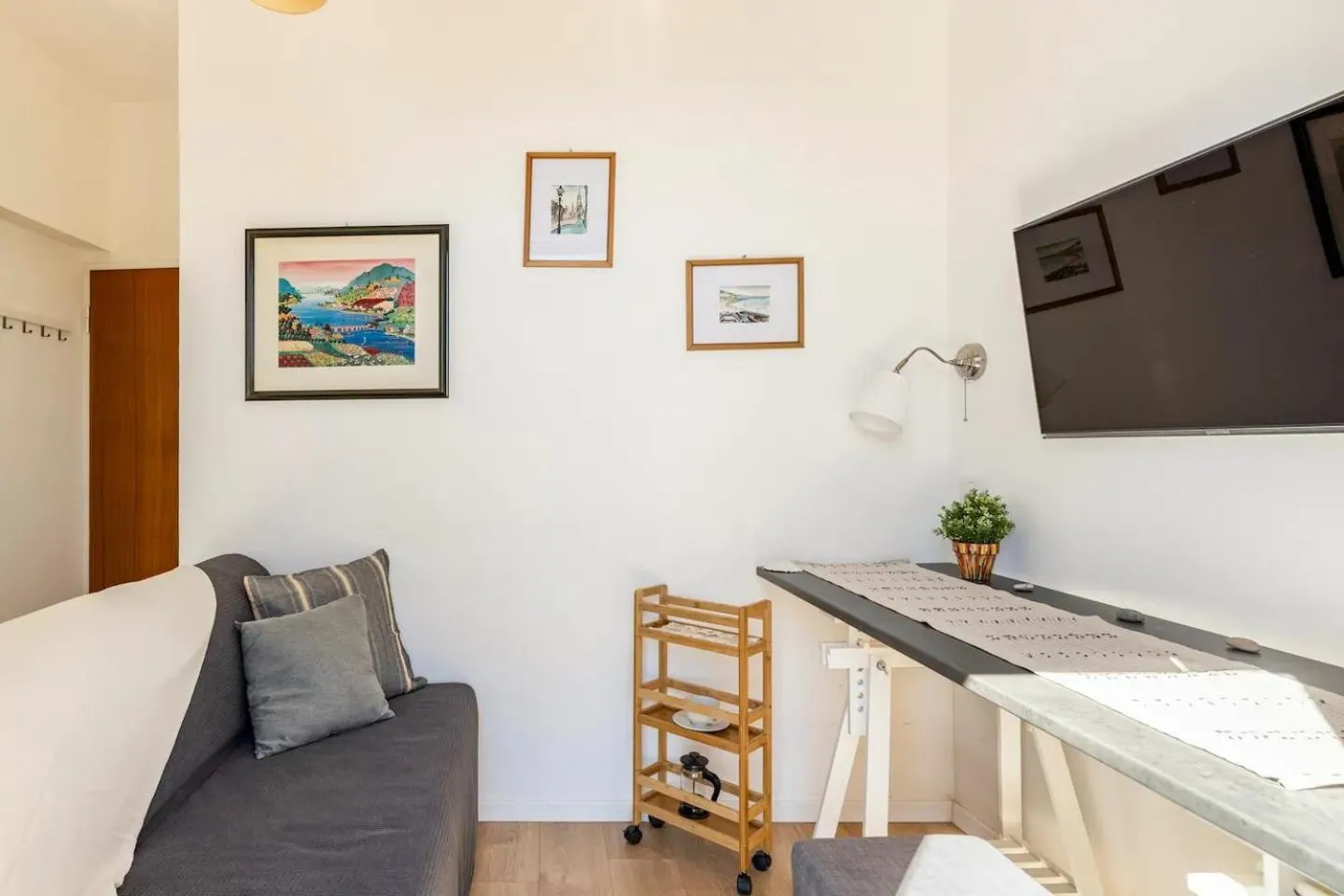 TV and multimedia in Tauromenion Guest House