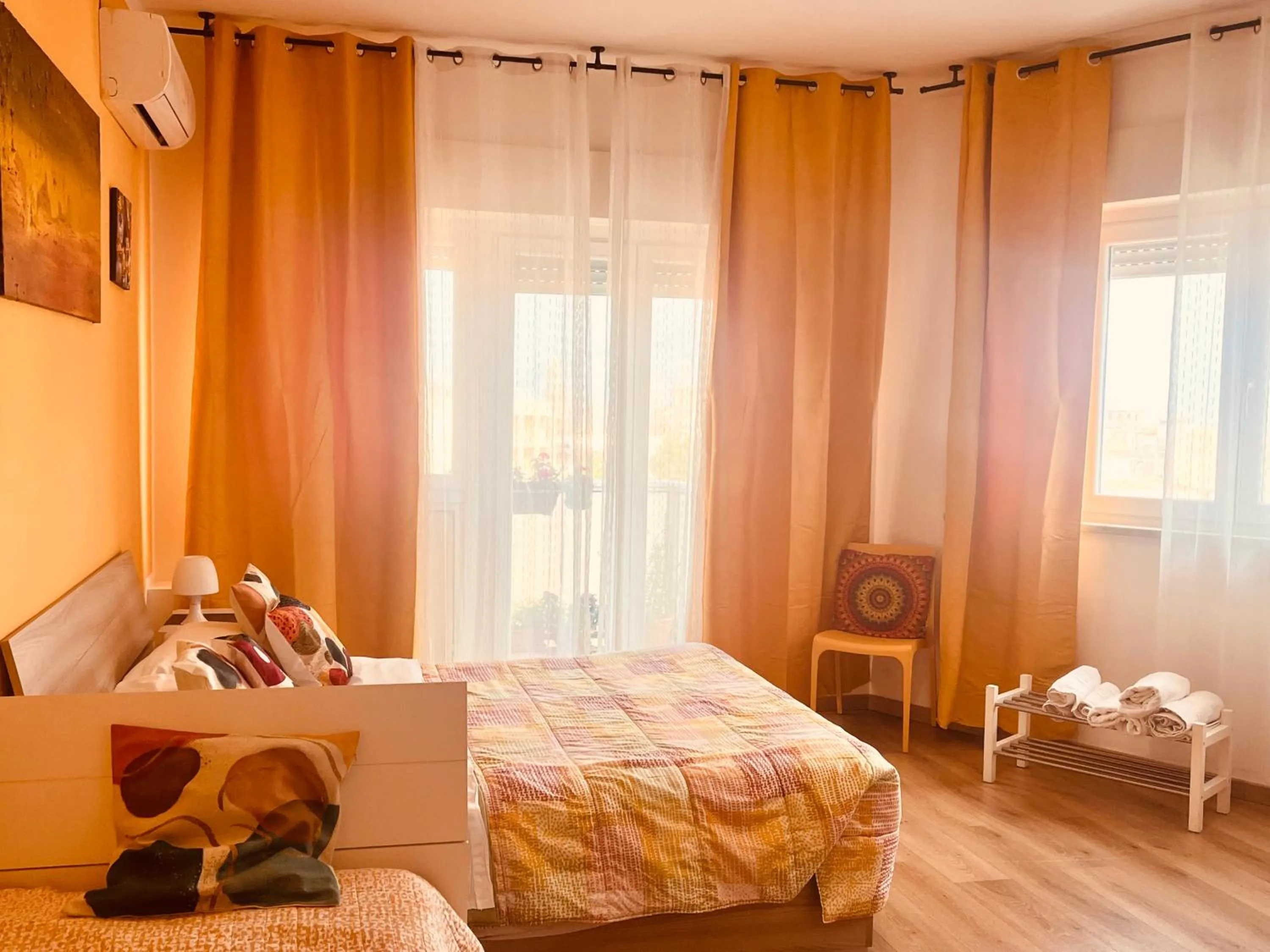 Photo of the whole room, Bed in LeAlbe di Sicilia