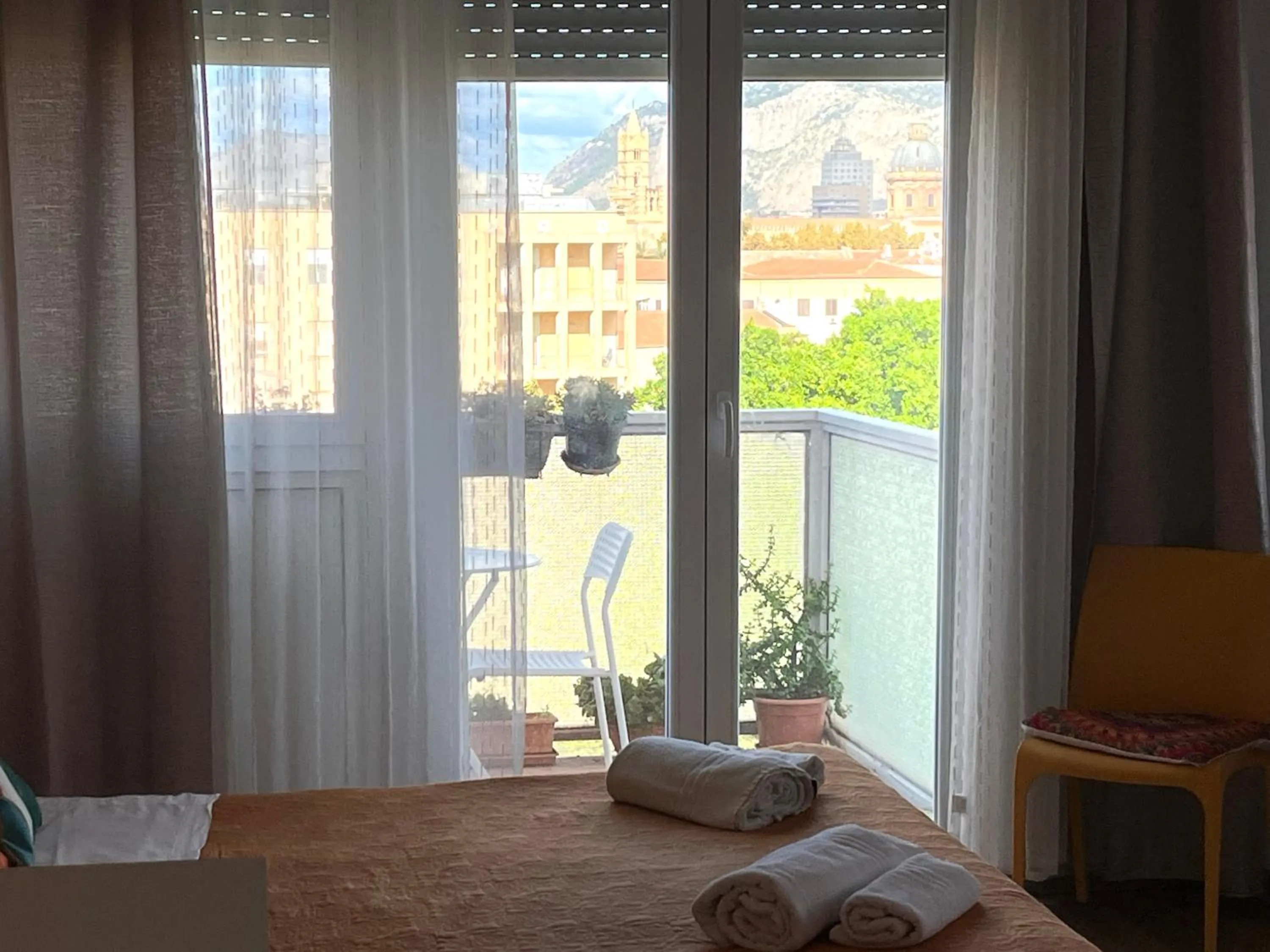 View (from property/room), Bed in LeAlbe di Sicilia