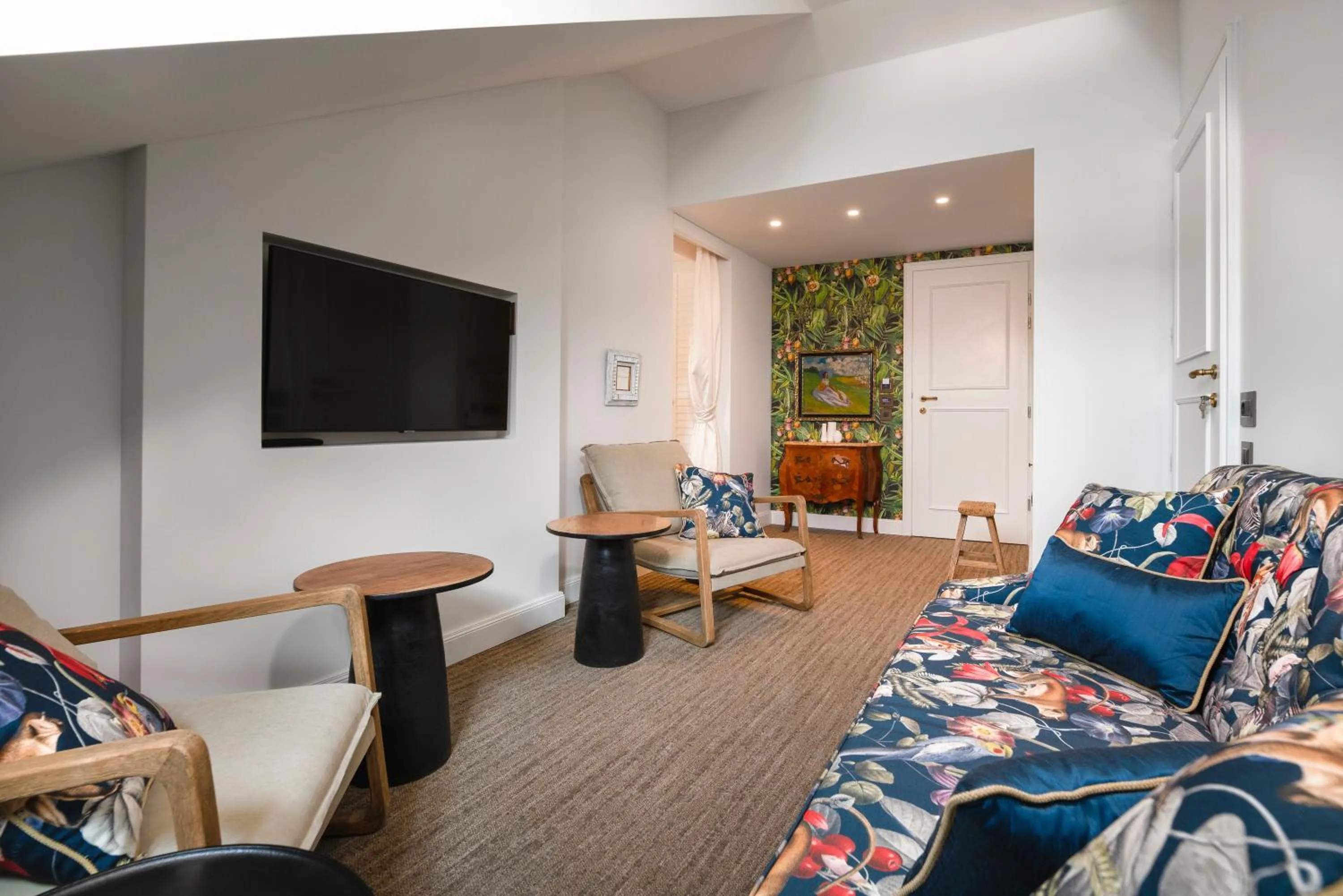 Living room, Bed in Riva Marina Hvar Hotel