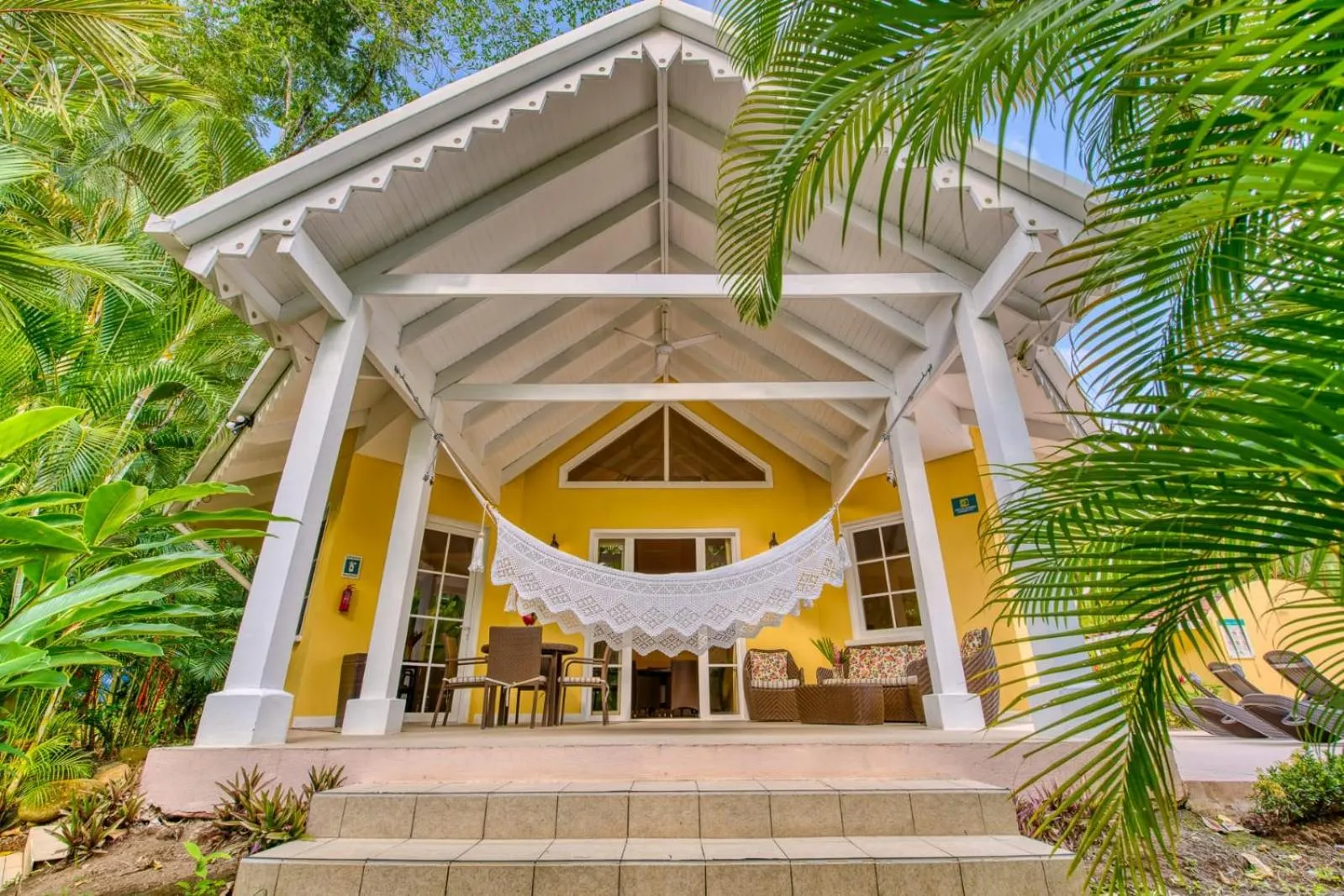 Property building in Lomas del Caribe