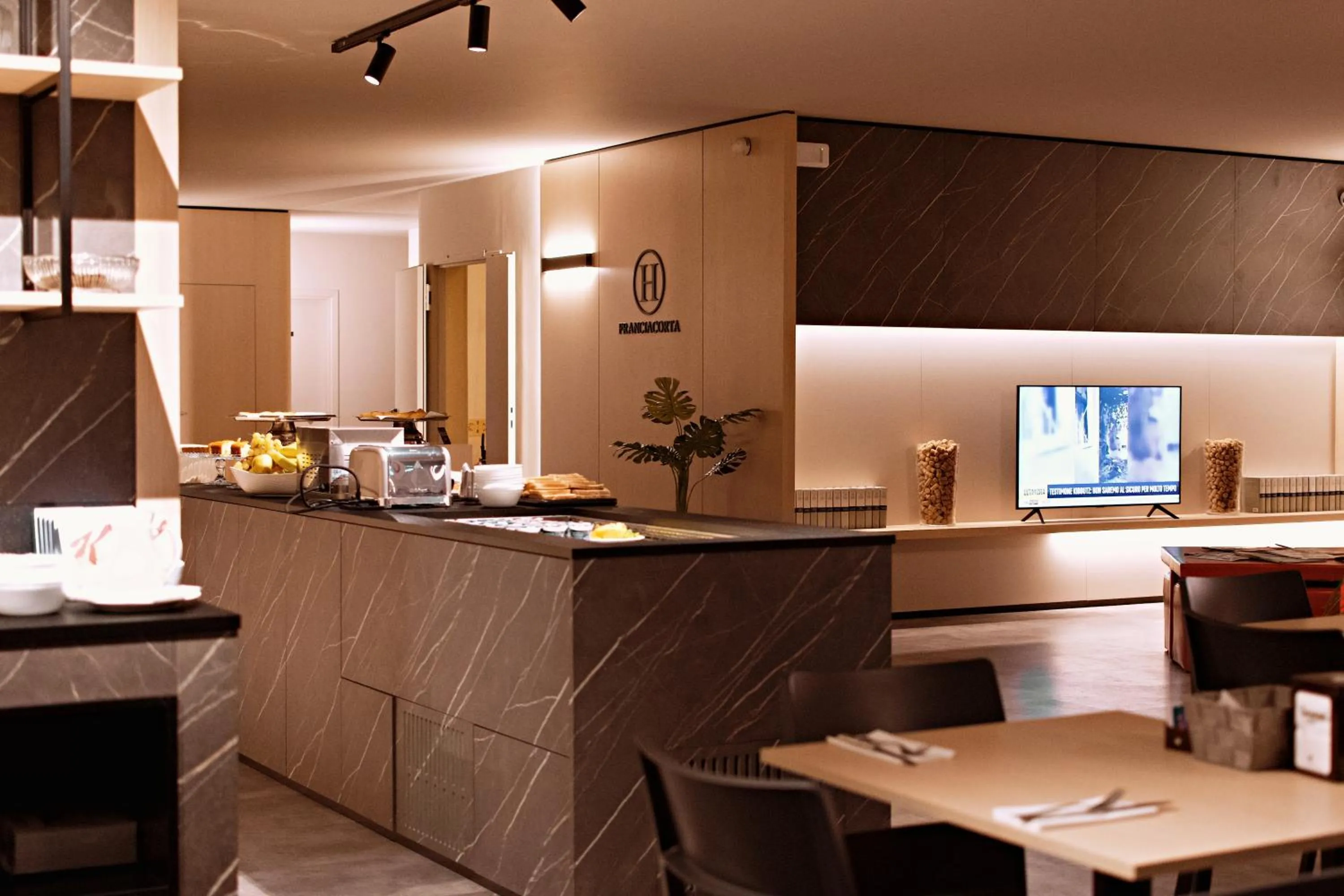 Breakfast in Hotel Franciacorta