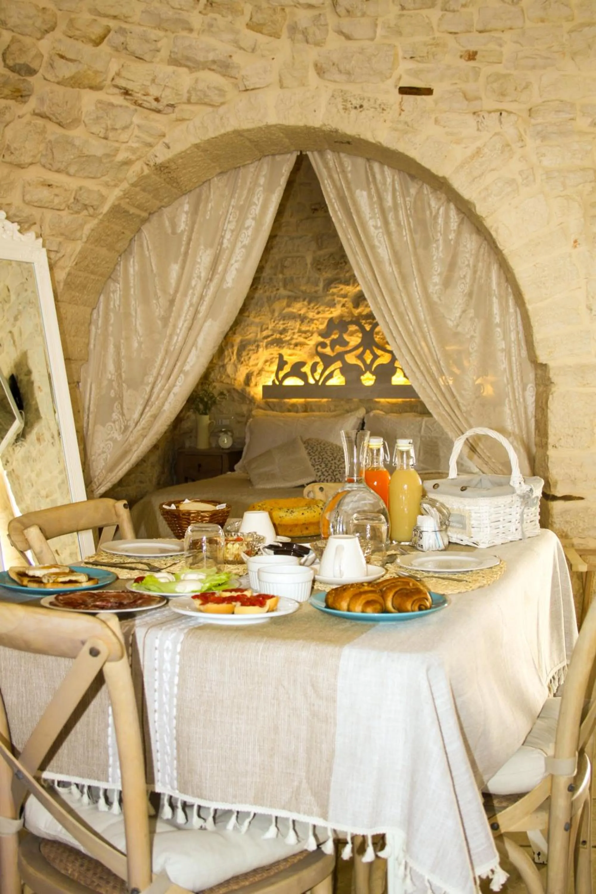 Food and drinks in EnjoyTrulli - Unesco Site