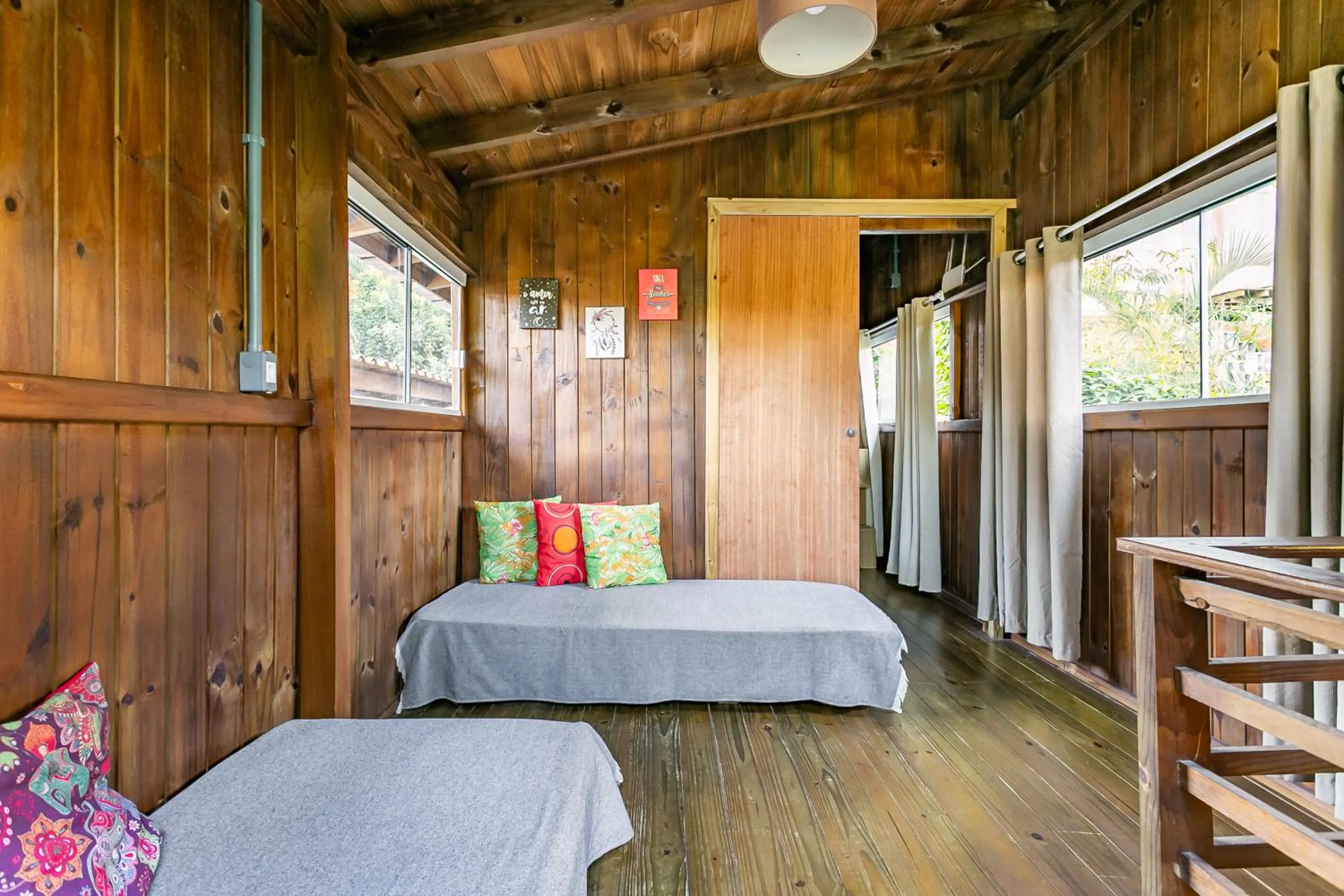 Living room, Bed in Moradas do Vale Praia do Rosa