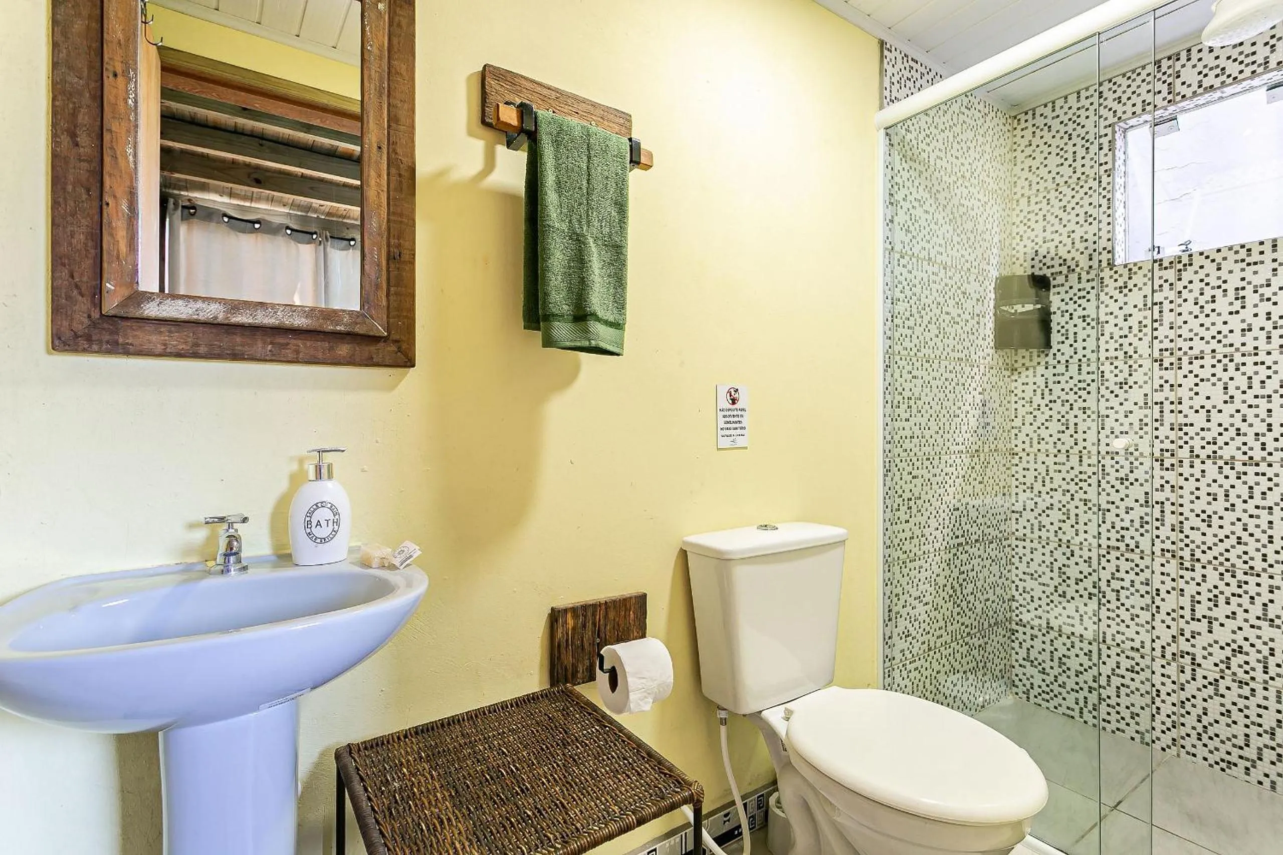 Toilet in Moradas do Vale Praia do Rosa