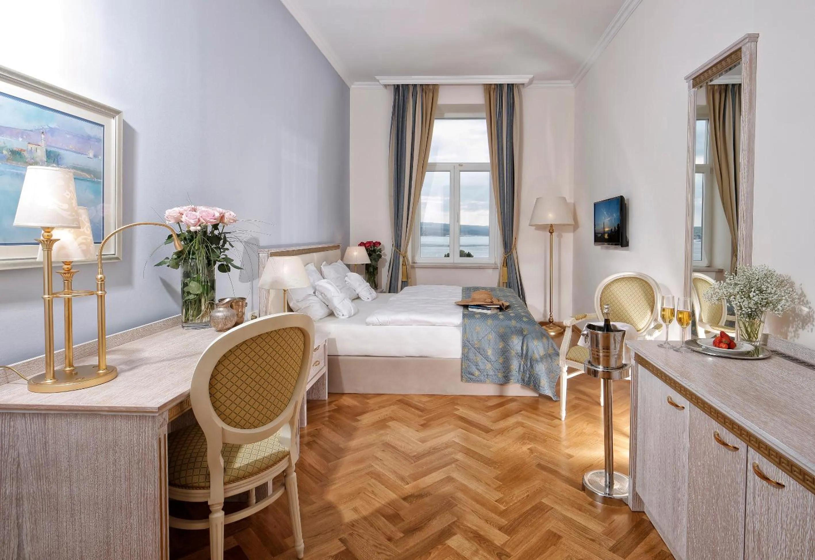 Photo of the whole room, Bed in Hotel Kvarner Palace