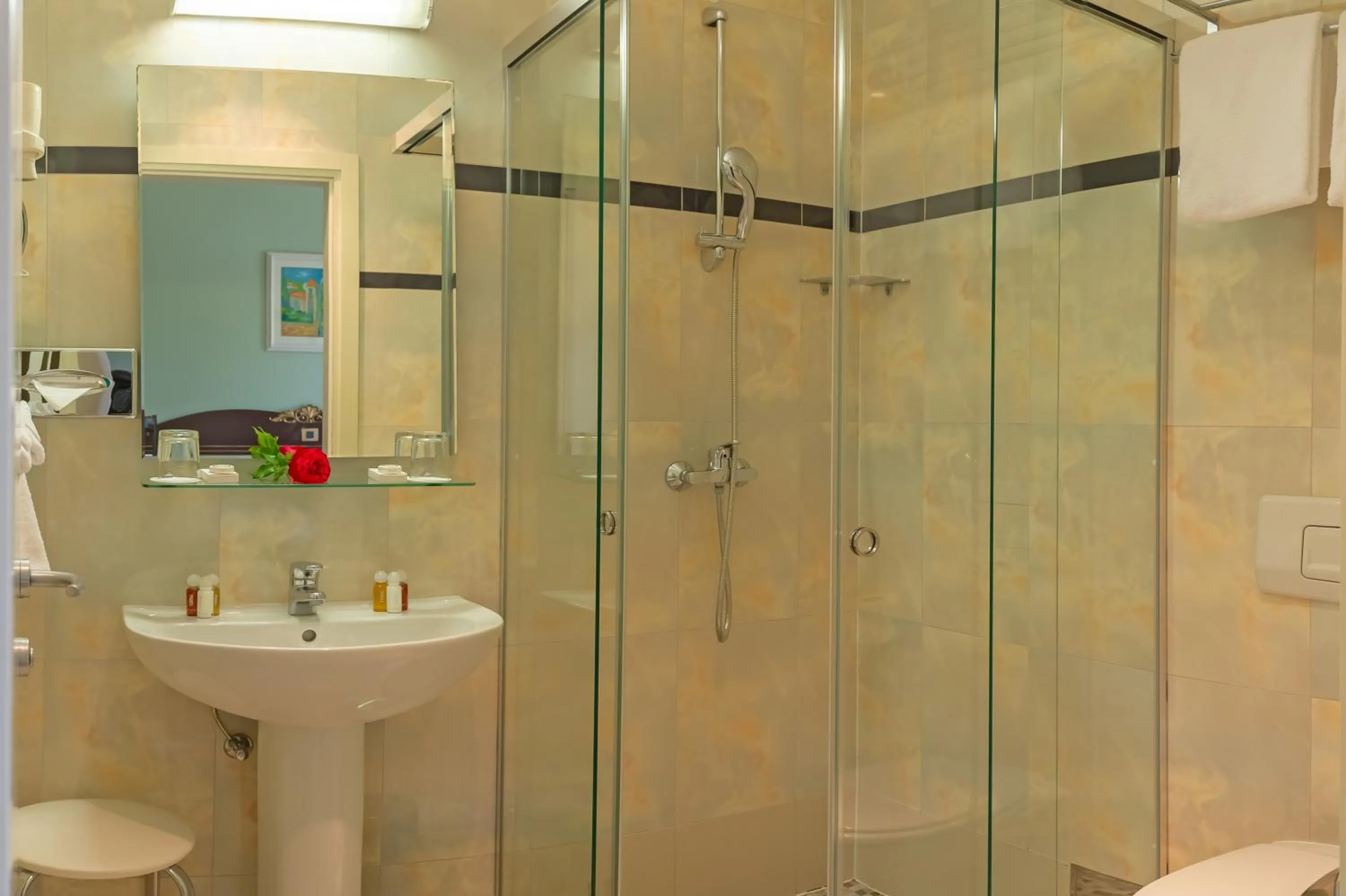 Bathroom in Hotel Kvarner Palace